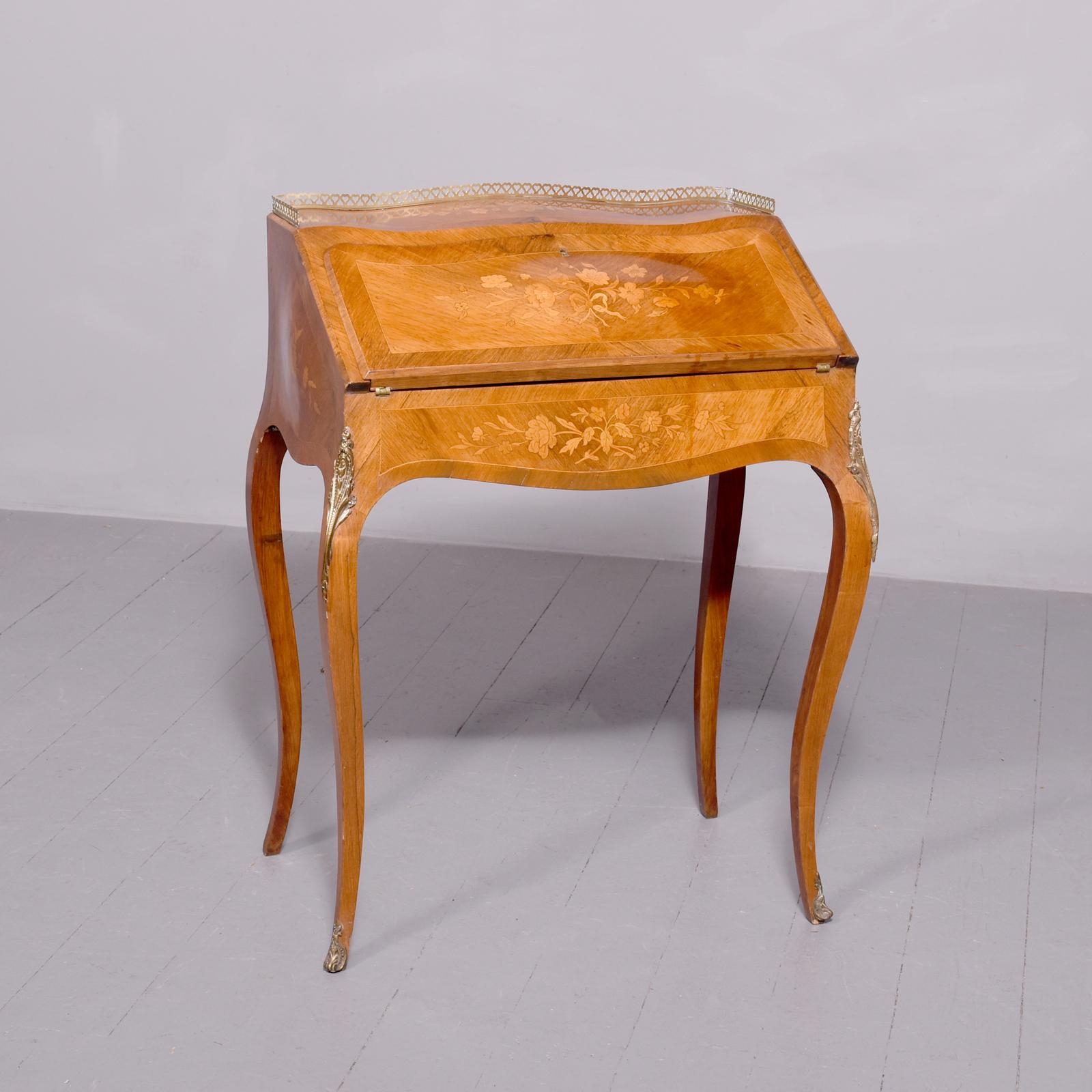 Neat Sized French Bureau De Dame (1 of 18)