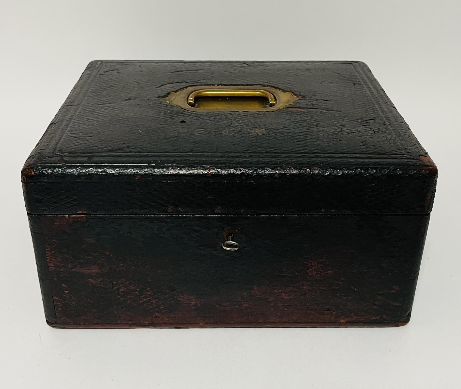 Antique Leather Jewellery Box (1 of 17)