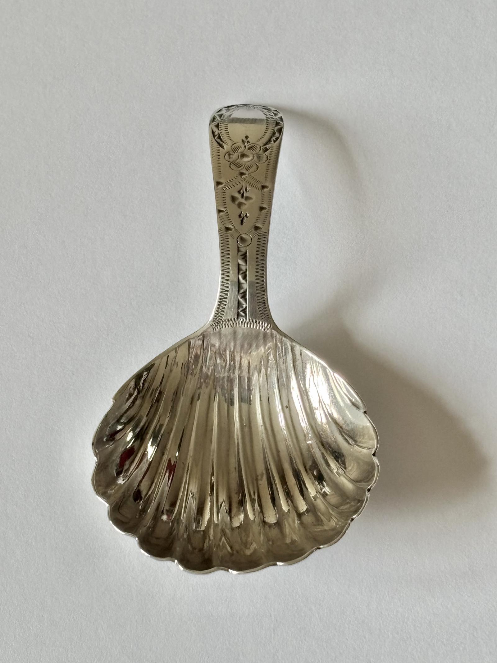 George III Silver Shell Caddy Spoon John Lambe London 1787 (1 of 8) George III Silver Shell Caddy Spoon John Lambe London 1787 (1 of 8)