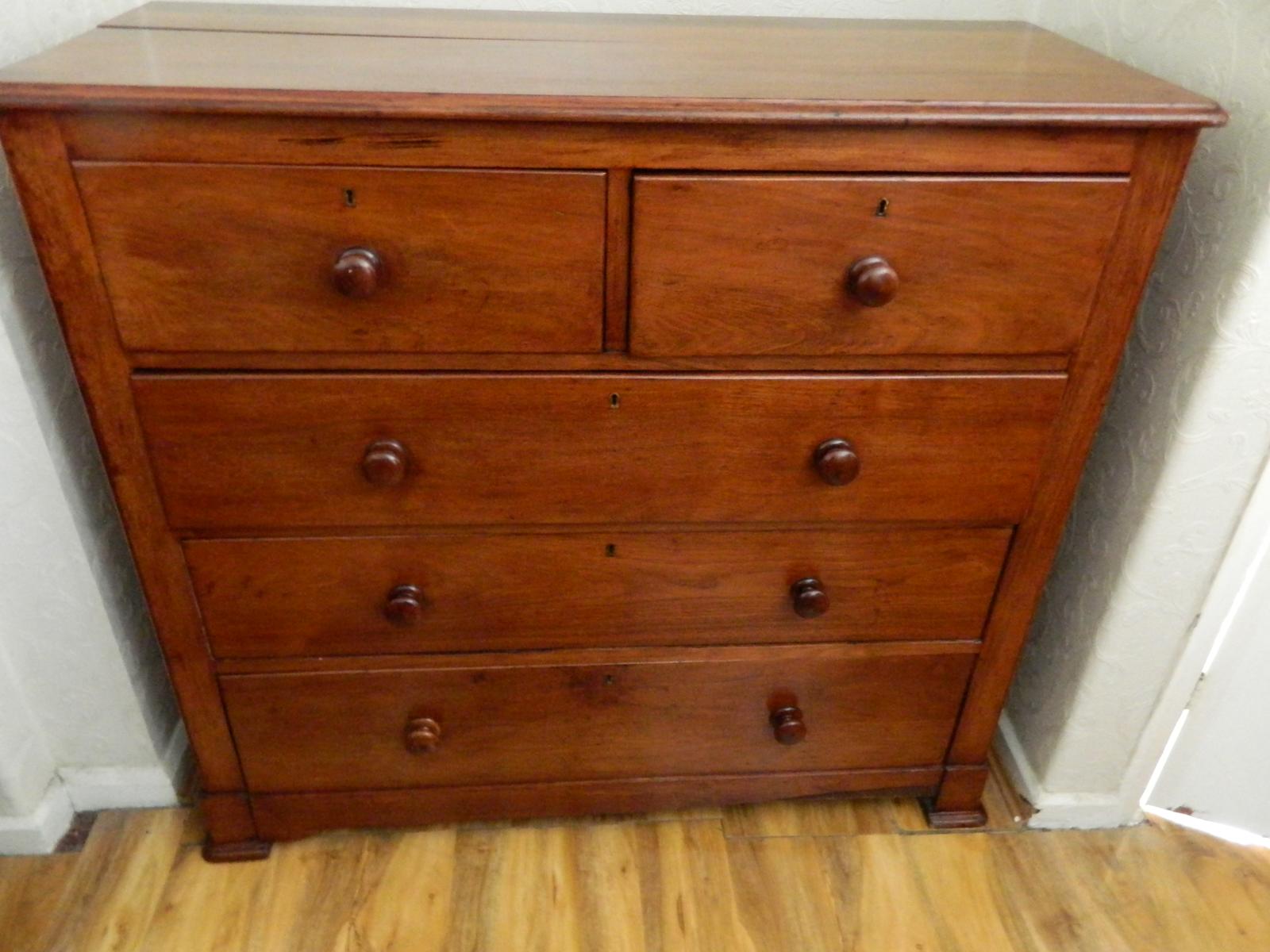 Victorian Solid Mahogany Chest of Drawers c.1880 (1 of 19) Victorian Solid Mahogany Chest of Drawers c.1880 (1 of 19)