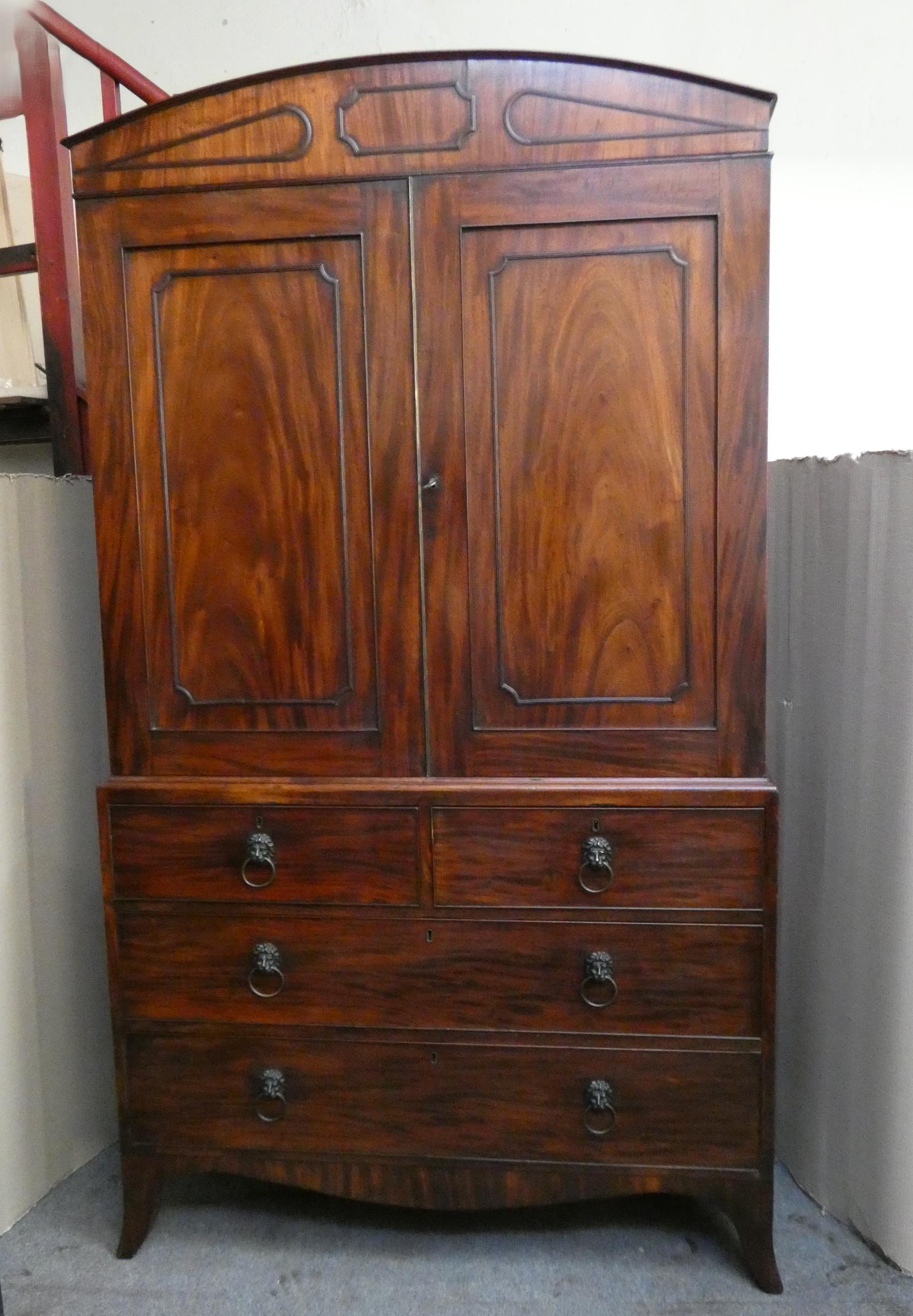 Regency Mahogany Linen Press (1 of 9)