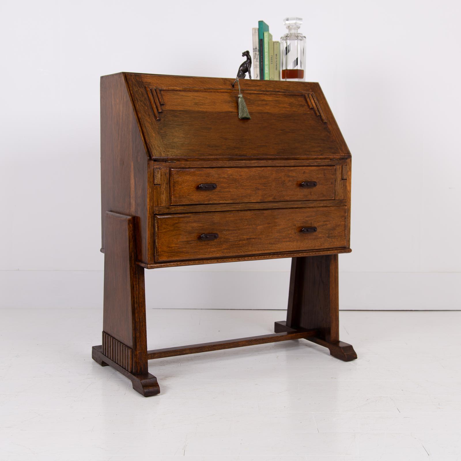 Striking Oak Art Deco 2 Drawer Bureau c.1930 (1 of 15)