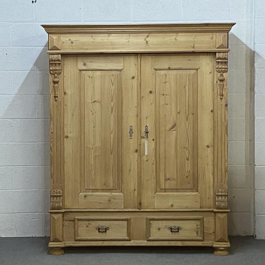 Deep old pine double wardrobe with drawers 'dismantles' (1 of 11) Deep old pine double wardrobe with drawers 'dismantles' (1 of 11)