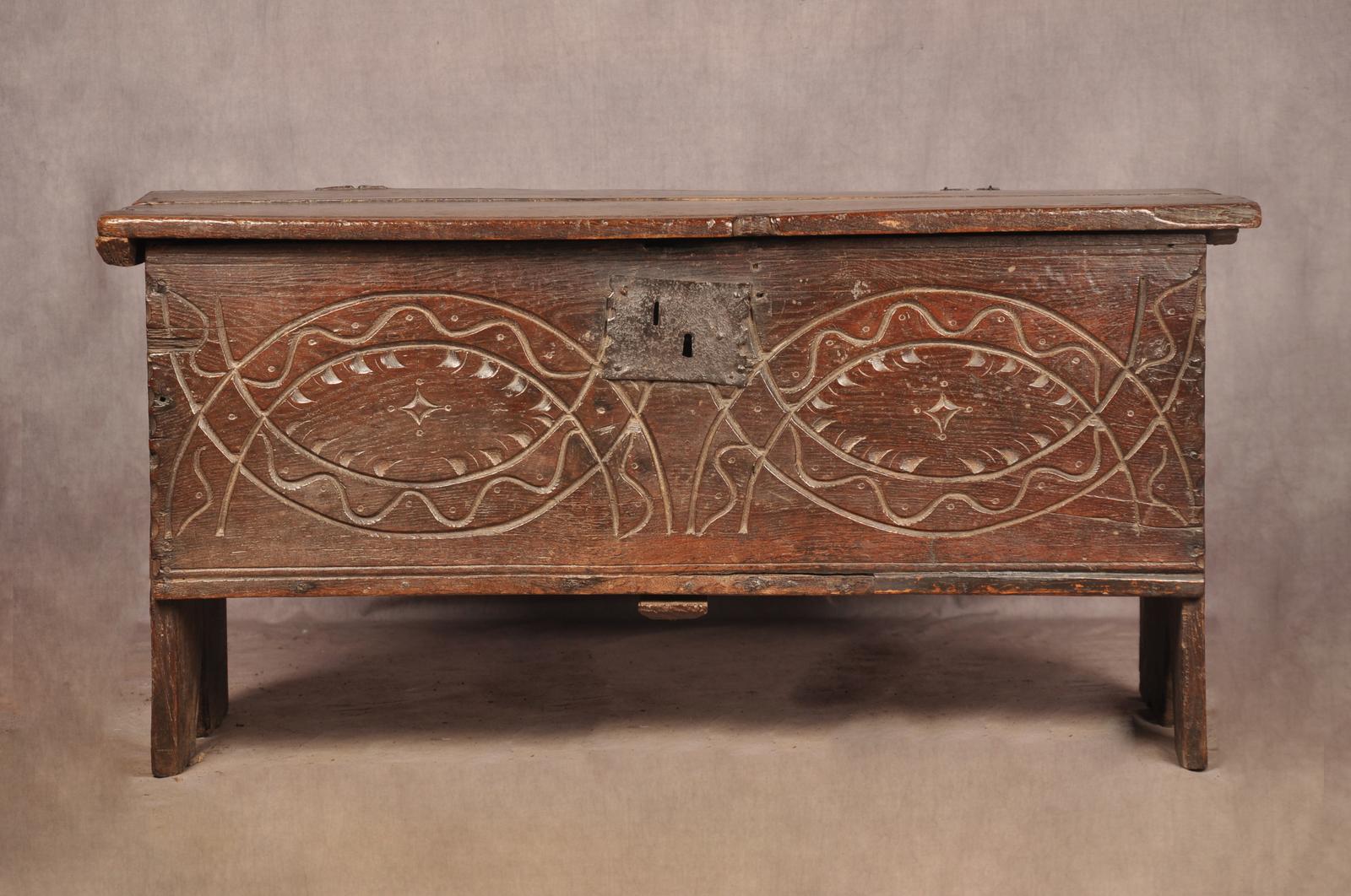 Small Early 17th Century Oak Coffer (1 of 11)