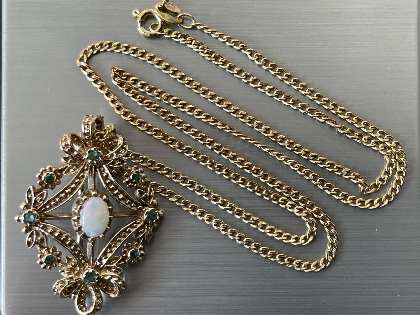 Vintage 9ct Gold Opal Emerald Pendant Brooch Necklace (1 of 6)