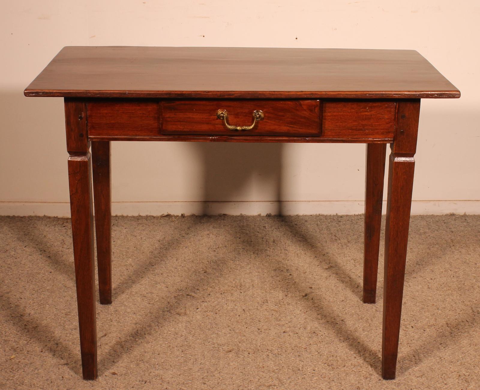 Small 19th Century Desk with Straight Legs (1 of 11)