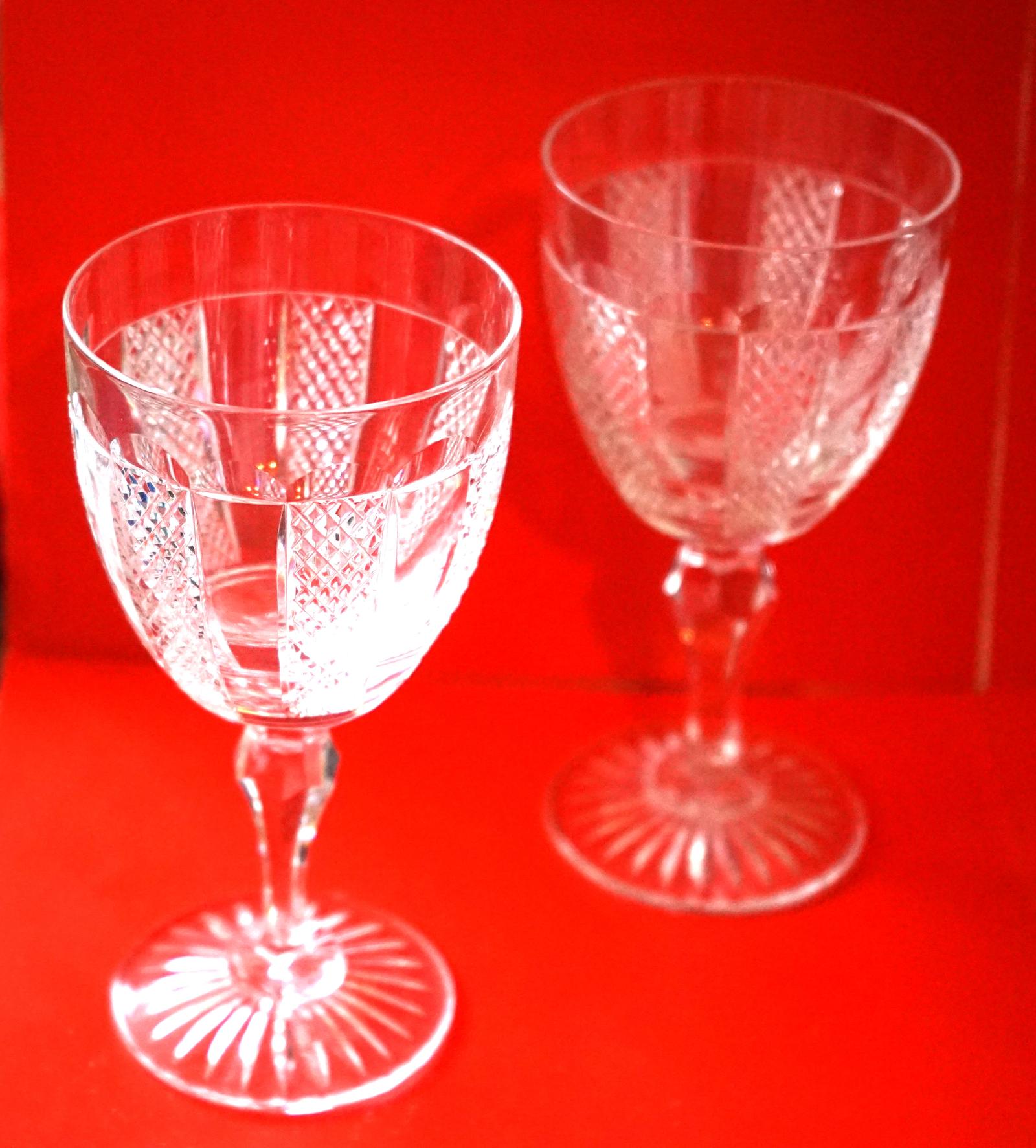 Rare Vintage Pair of Waterford Hibernia Crystal Wine Glasses (1 of 8) Rare Vintage Pair of Waterford Hibernia Crystal Wine Glasses (1 of 8)