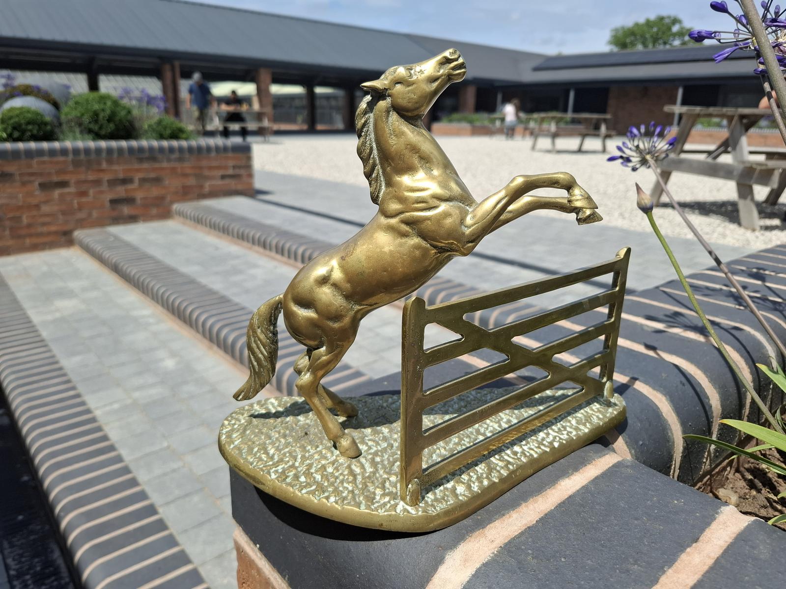 Solid Brass Door Stop Depicting & Horse Jumping (1 of 2) Solid Brass Door Stop Depicting & Horse Jumping (1 of 2)