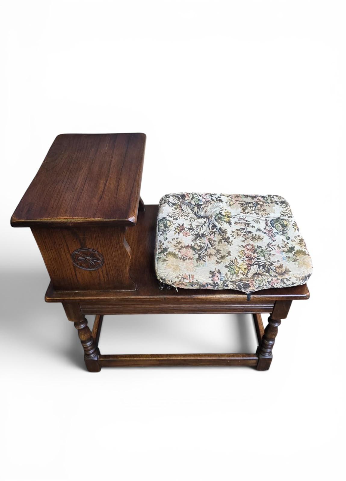 Vintage Oak Telephone Table with Storage c.1970 (1 of 11) Vintage Oak Telephone Table with Storage c.1970 (1 of 11)
