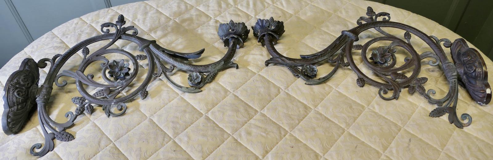 A Pair of Very Elaborate French Bronze Brackets (1 of 6)