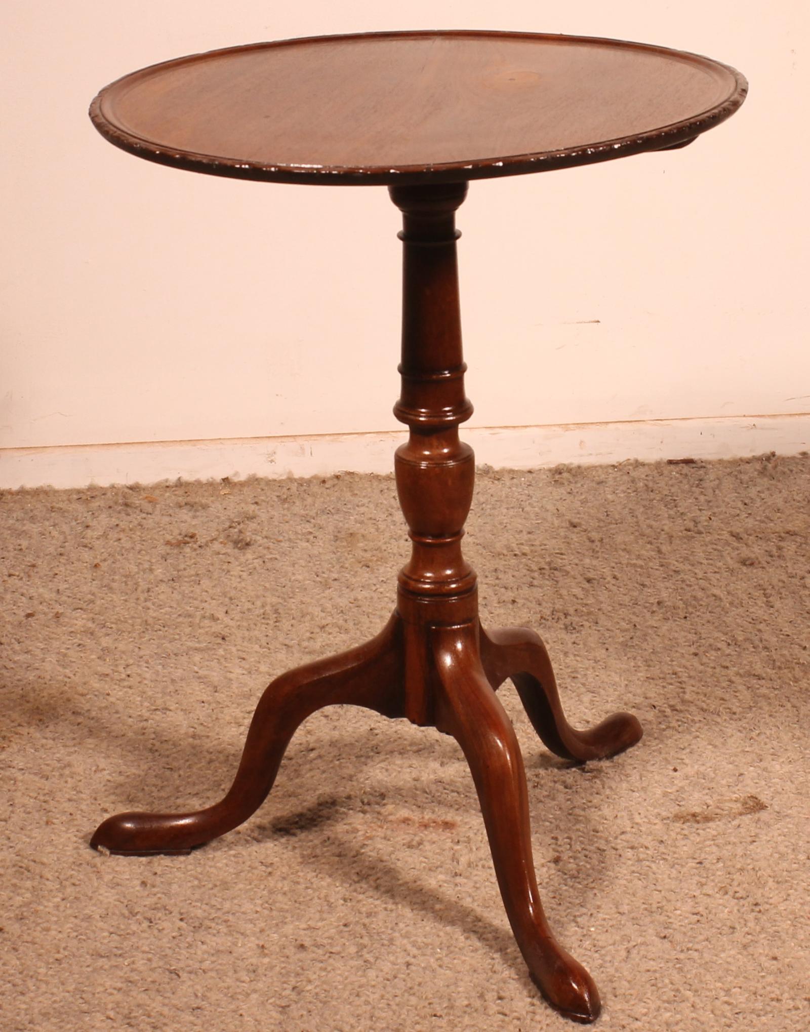 Small Tripod Table Called Tea Table in Mahogany - 18th Century (1 of 9) Small Tripod Table Called Tea Table in Mahogany - 18th Century (1 of 9)