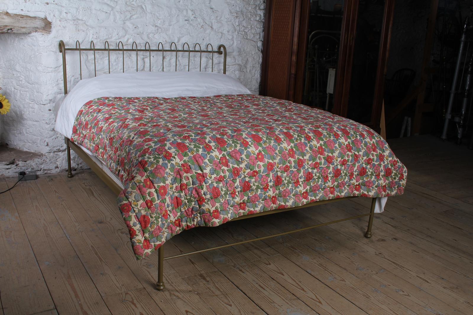 Lovely Simple Forged Iron no End King Size Bed (1 of 8)