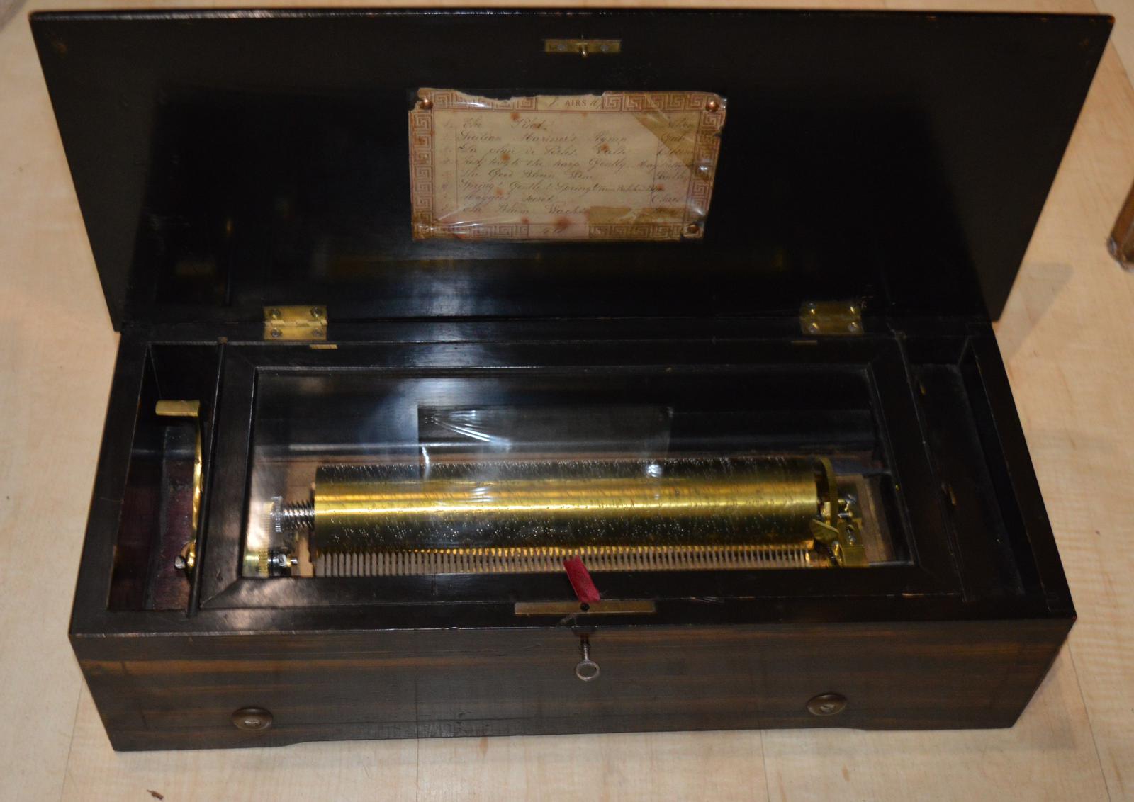 Victorian Musical Box Playing 8 Airs (1 of 4) Victorian Musical Box Playing 8 Airs (1 of 4)