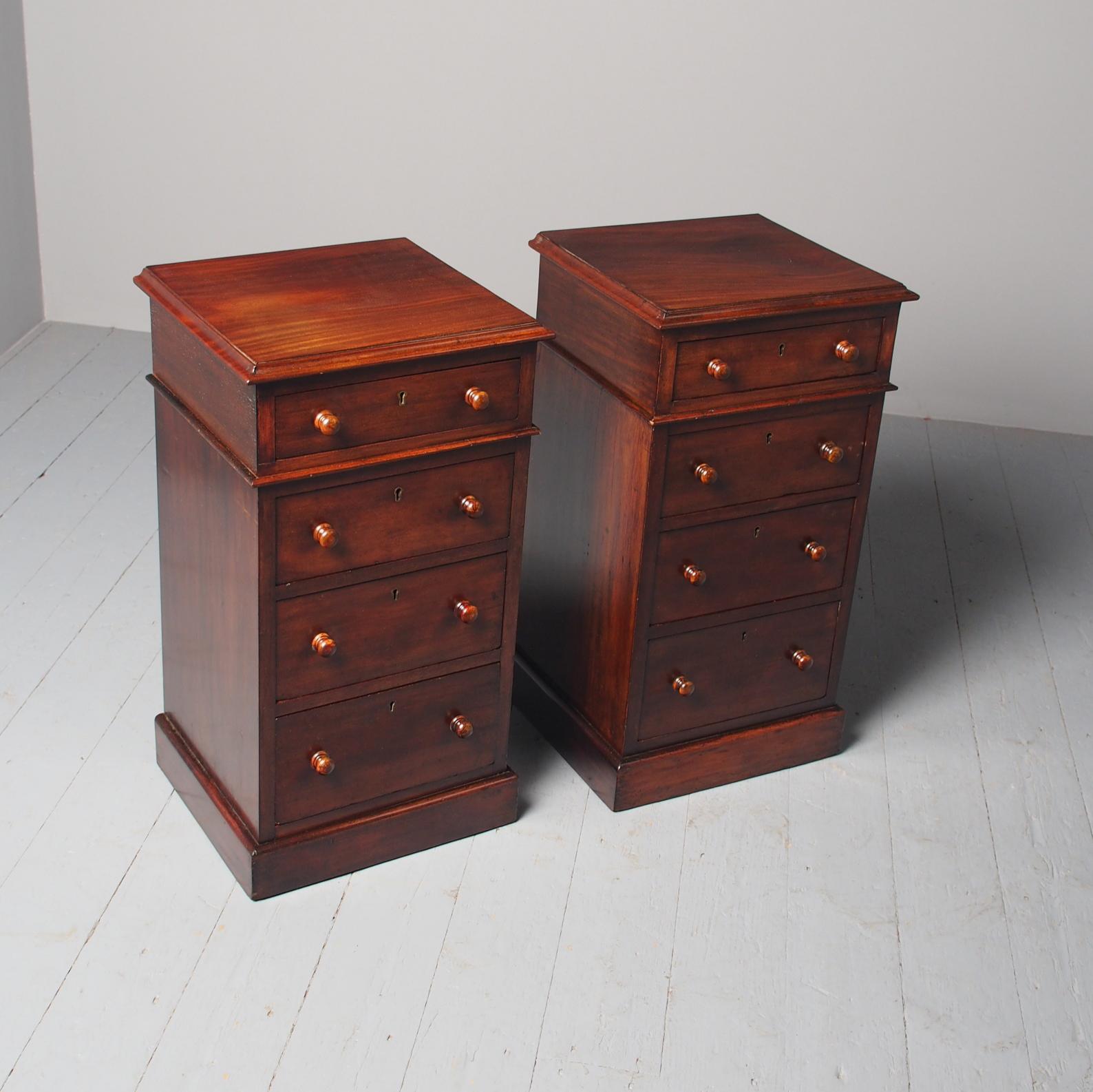 Antique Pair of Victorian Mahogany Bedside Cabinets (1 of 8) Antique Pair of Victorian Mahogany Bedside Cabinets (1 of 8)