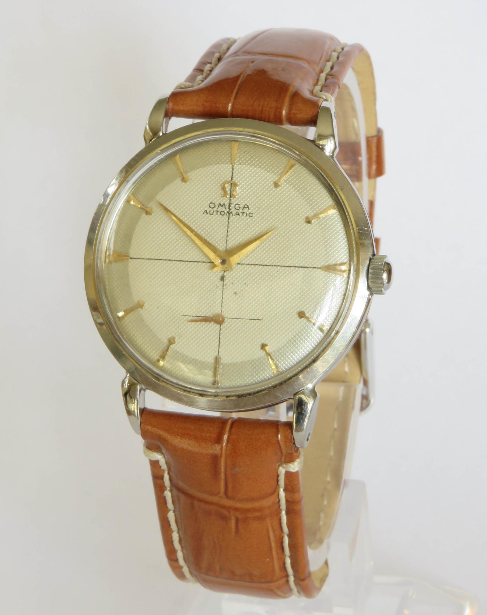 Watch: Gents Omega Rare Dial Bumper Automatic Watch 1947 (1 of 6)