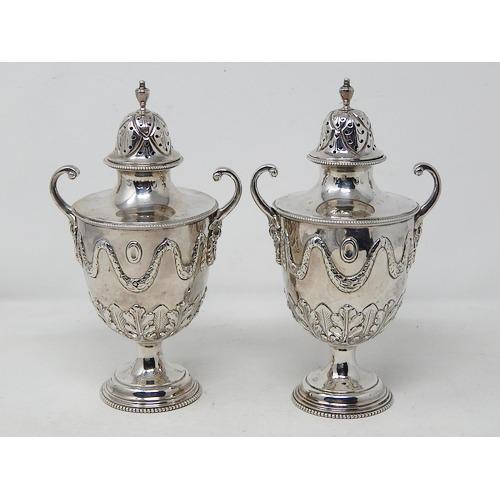Pair of Ornate Heavy Victorian Hallmarked Silver Sugar Shakers (1 of 7) Pair of Ornate Heavy Victorian Hallmarked Silver Sugar Shakers (1 of 7)