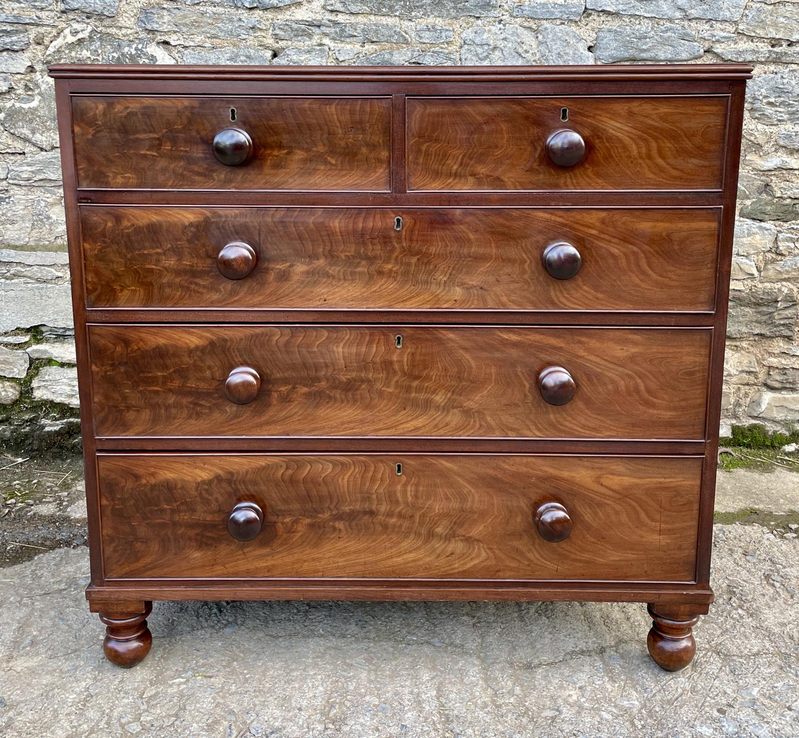 Victorian Flame Mahogany Chest of Drawers (1 of 15) Victorian Flame Mahogany Chest of Drawers (1 of 15)