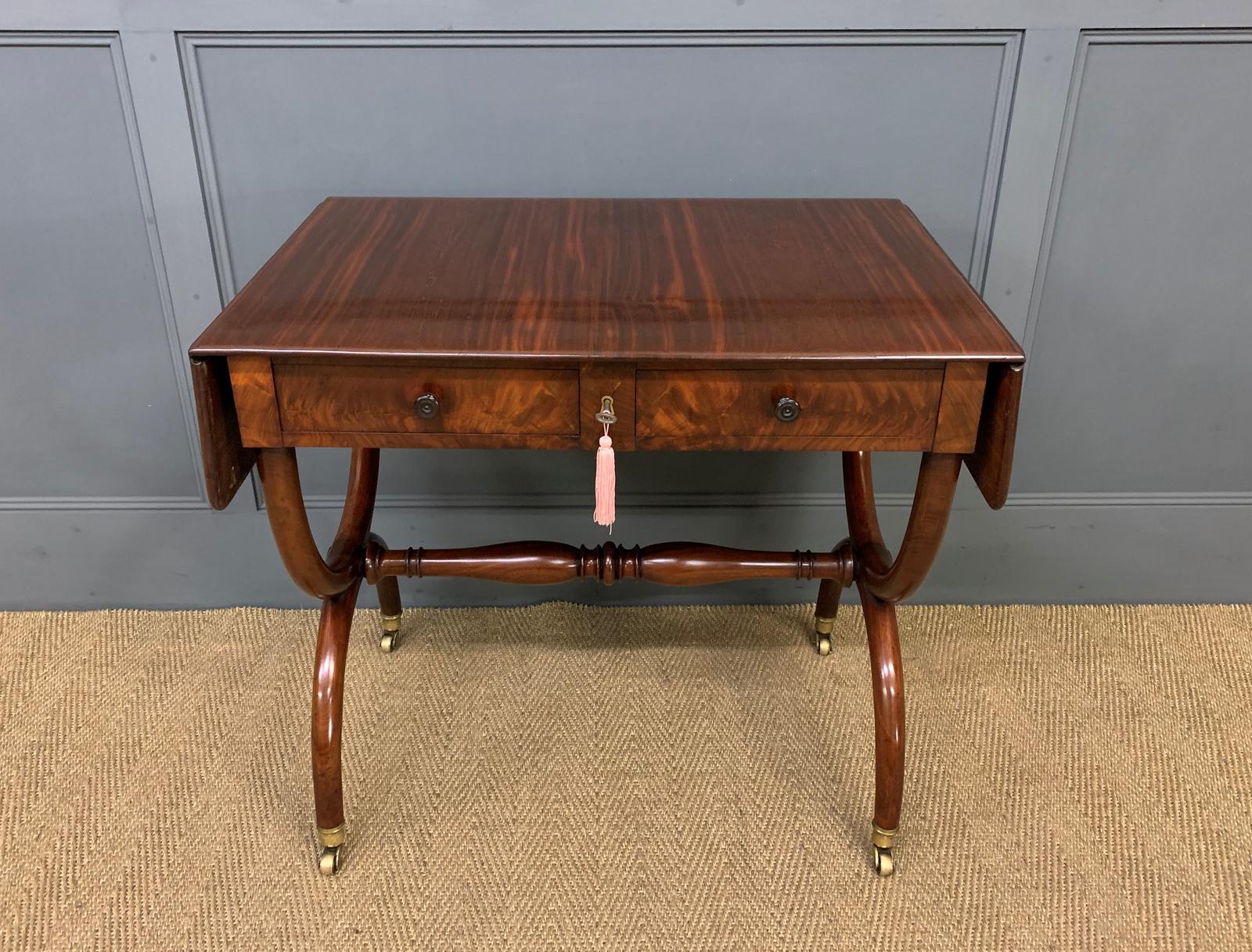 Splendid 19th Century Mahogany Sofa Table (1 of 22) Splendid 19th Century Mahogany Sofa Table (1 of 22)