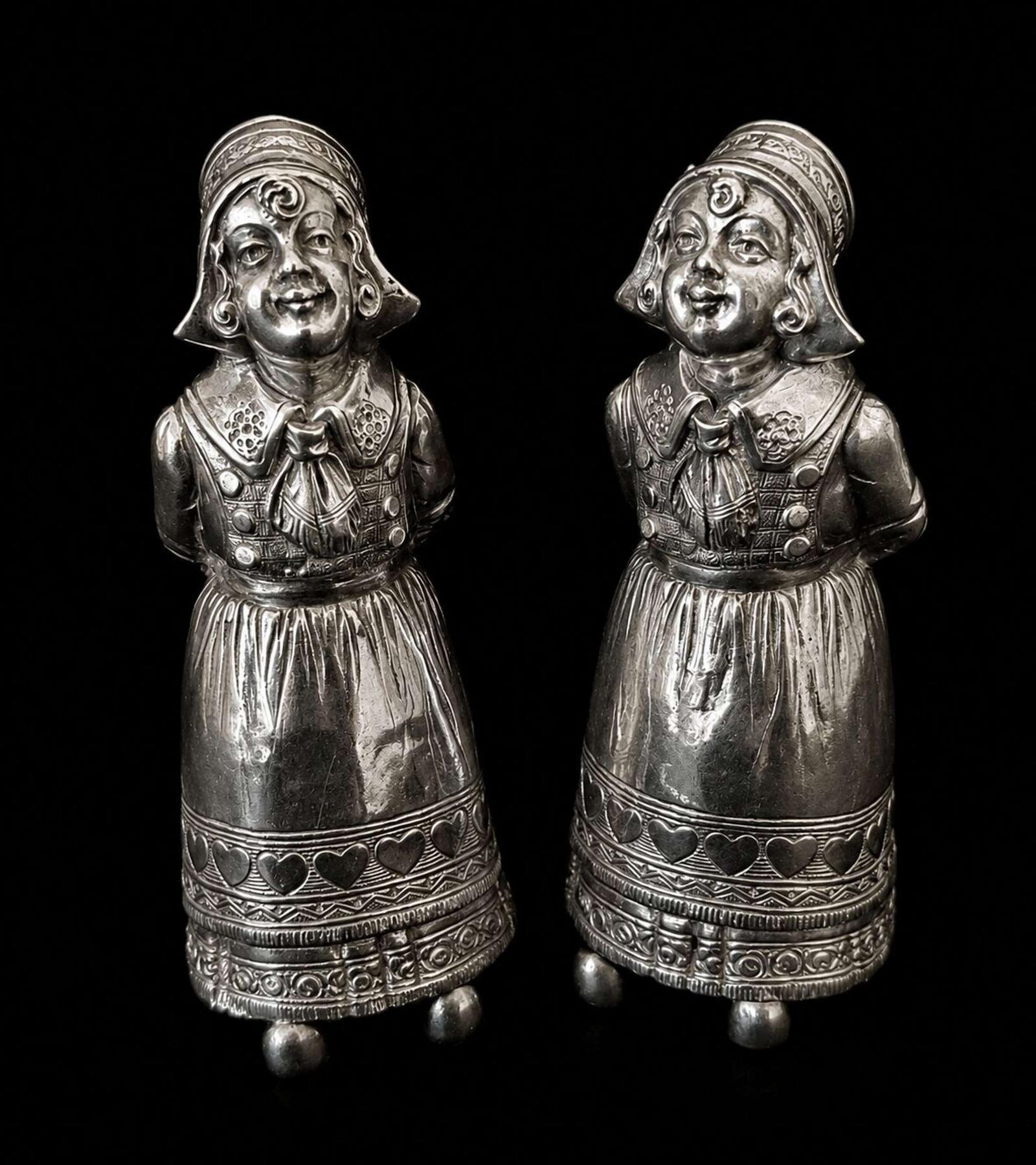 Very Large Antique Solid Silver Dutch Girl Peppers c1900 250g 930 Grade Silver (1 of 7) Very Large Antique Solid Silver Dutch Girl Peppers c1900 250g 930 Grade Silver (1 of 7)