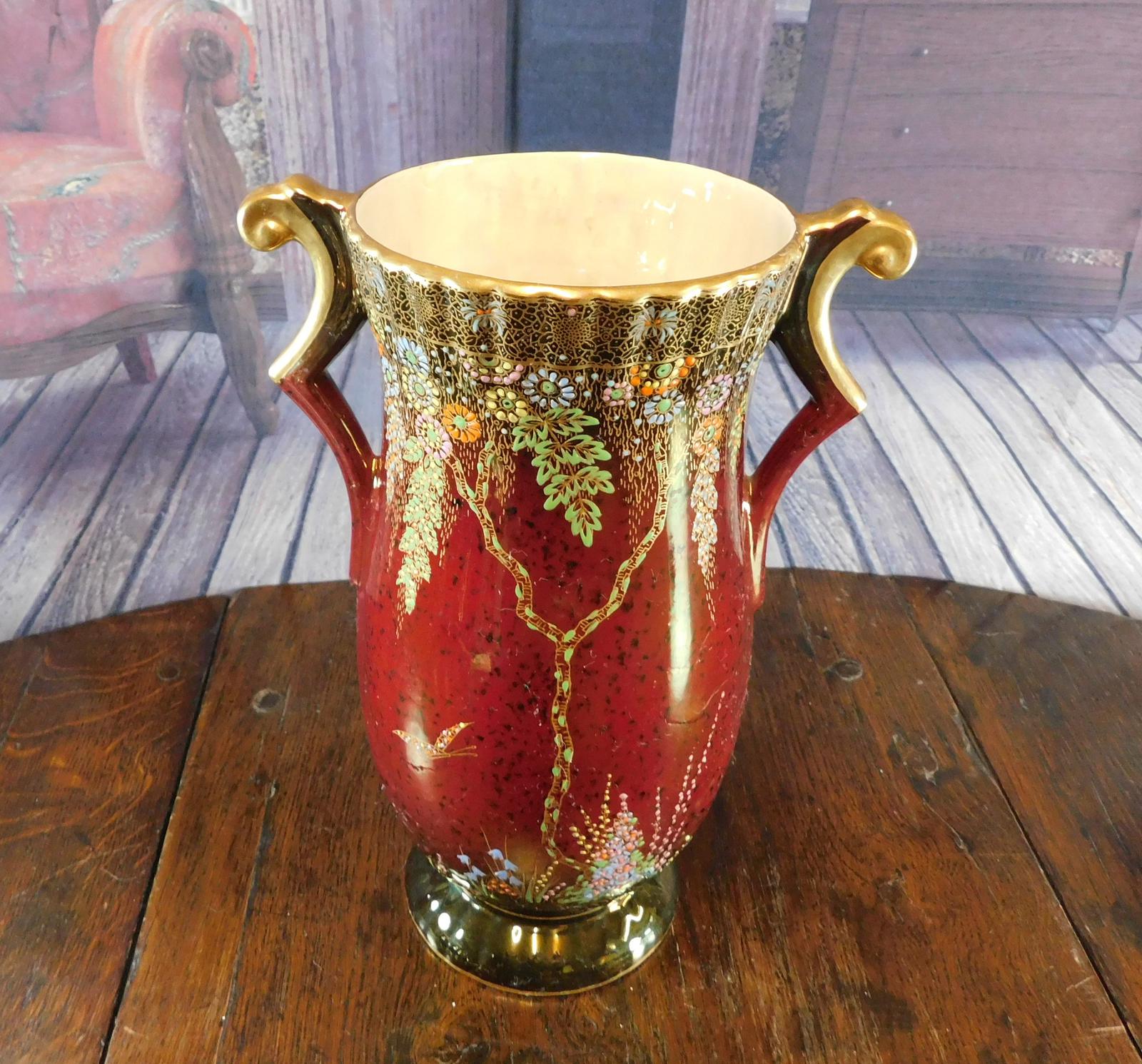 Crown Devon, Fieldings, Rouge Lusterine, Two Handled Vase (1 of 6) Crown Devon, Fieldings, Rouge Lusterine, Two Handled Vase (1 of 6)