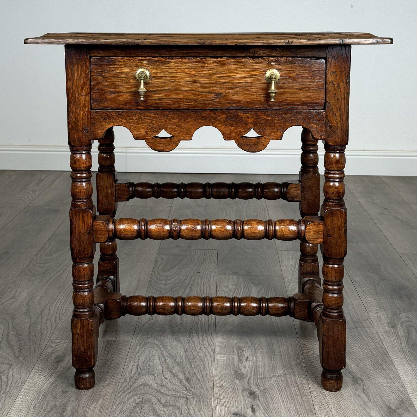 Antique Chippendale Style Oak Side Table | Bobbin Turned Legs | AF-3252 (1 of 11) Antique Chippendale Style Oak Side Table | Bobbin Turned Legs | AF-3252 (1 of 11)
