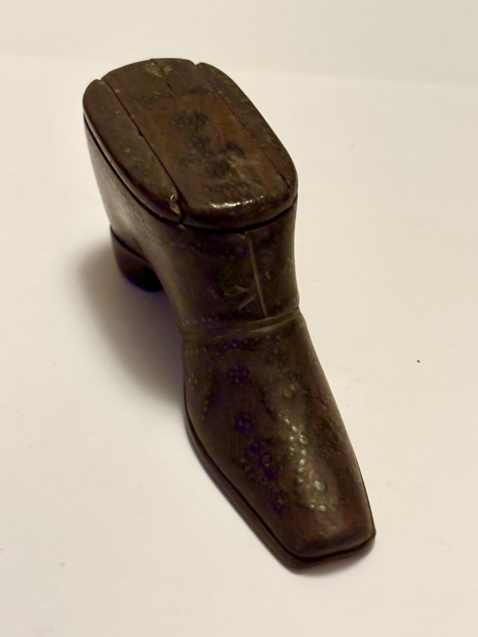 Antique 19th Century Mahogany & Pique Decoration Shoe Boot Snuff Box (1 of 10)