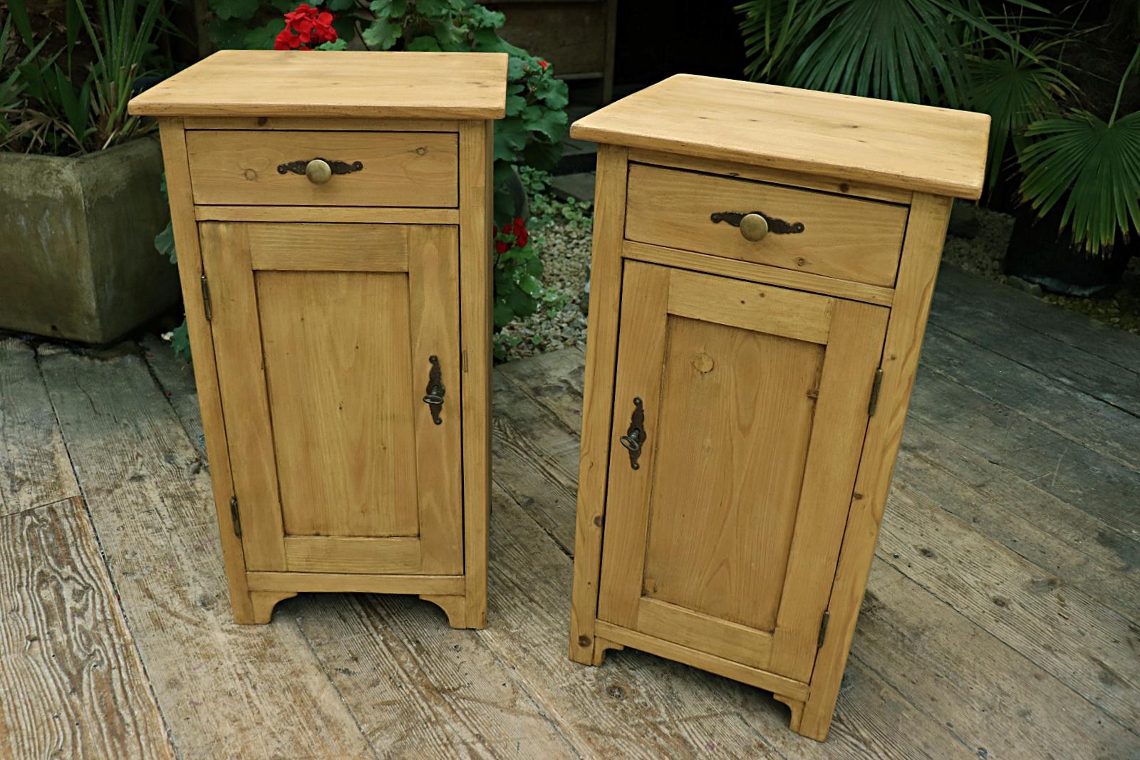 Original Pair Old Pine Lockable! Bedside Cabinets / Cupboards/ Lamp Tables (1 of 8)
