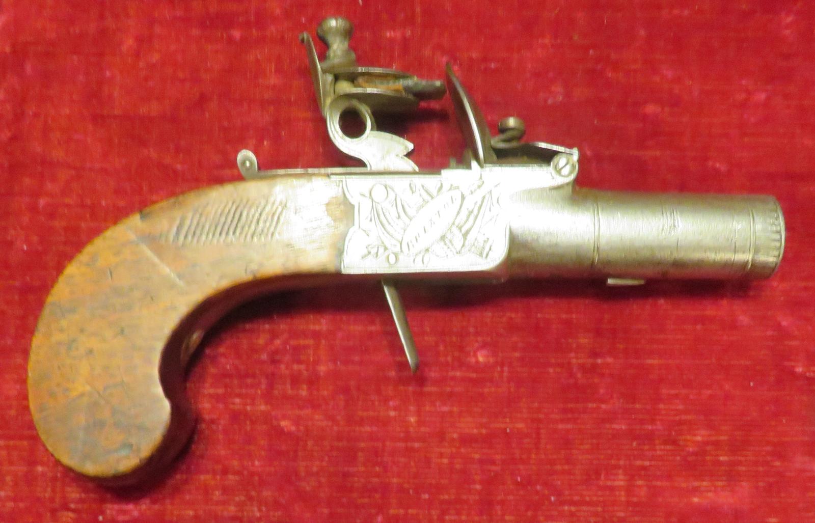 * FLINTLOCK PISTOL WITH ORIGINAL FLINT (1 of 3)