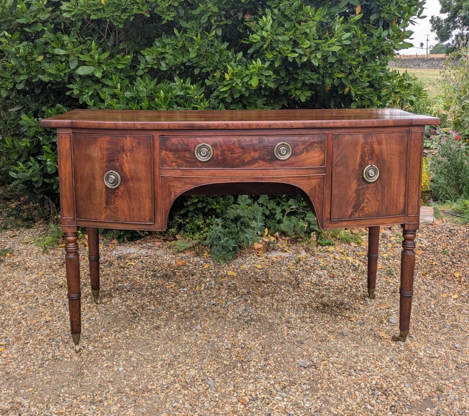 Neat Regency Mahogany Sideboard George III (1 of 10) Neat Regency Mahogany Sideboard George III (1 of 10)