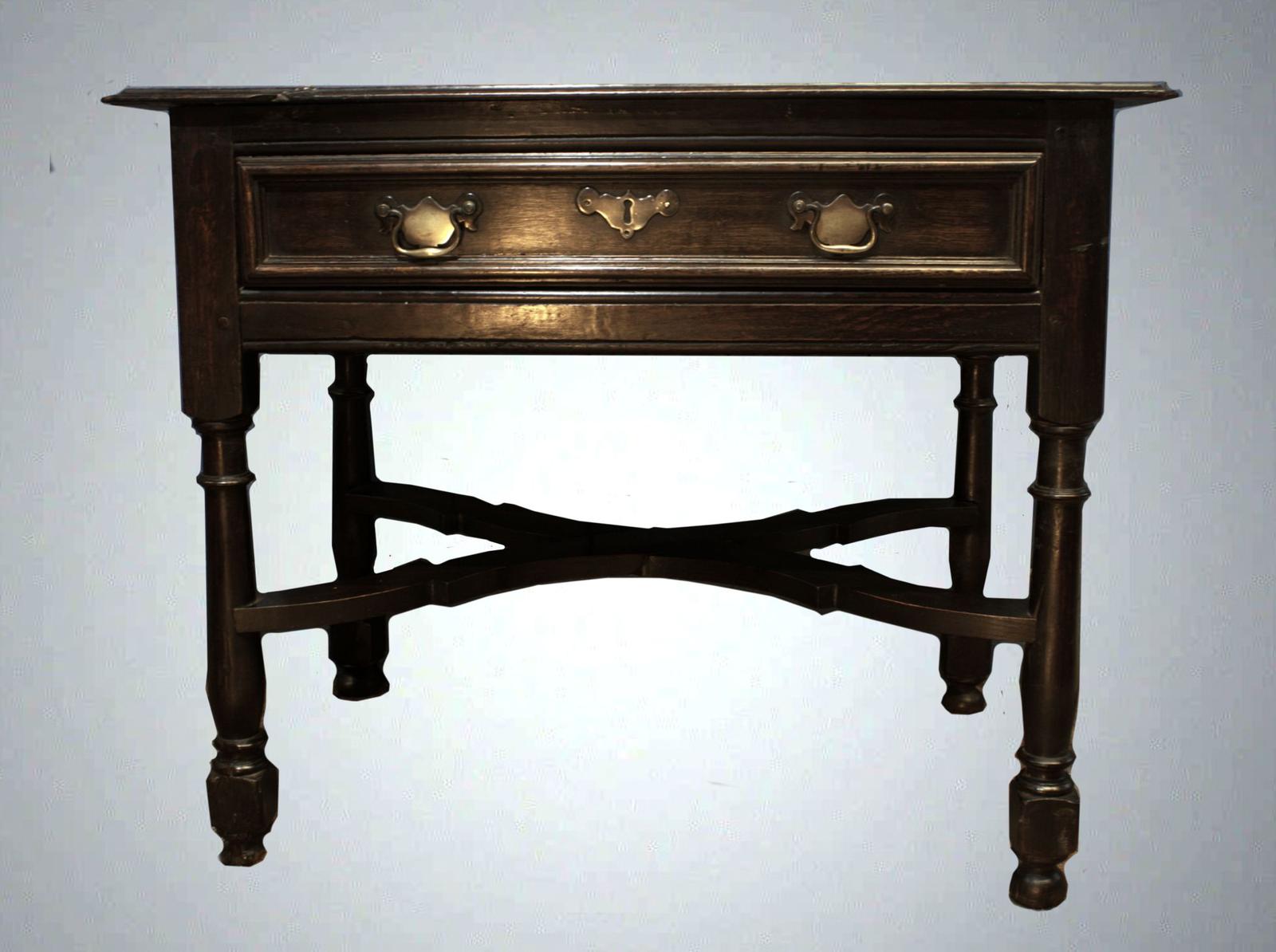 Early 18th Century Oak Side Table / Lowboy (1 of 13)