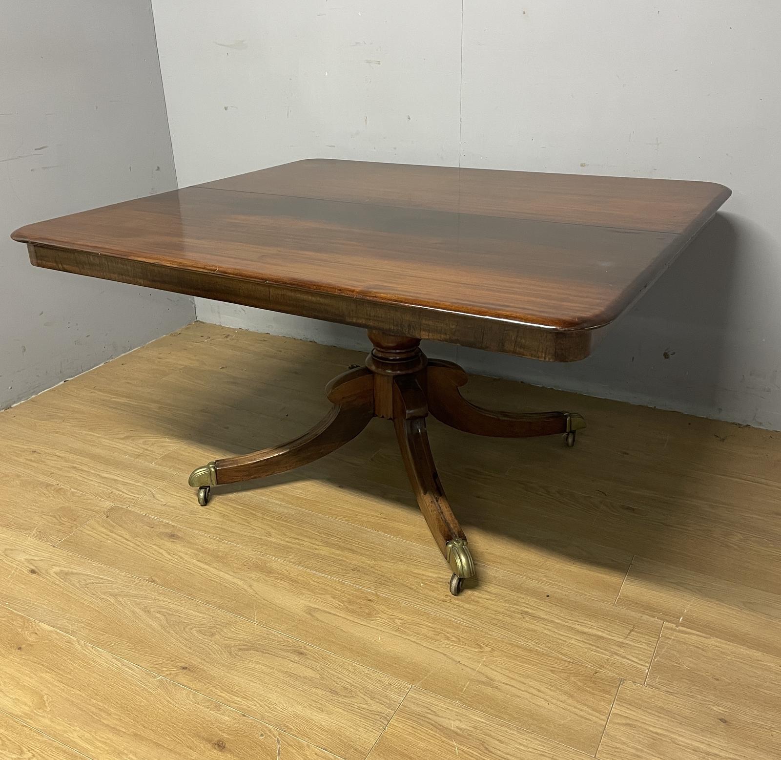 William IV Mahogany Tilt Top Dining  Table (1 of 10)