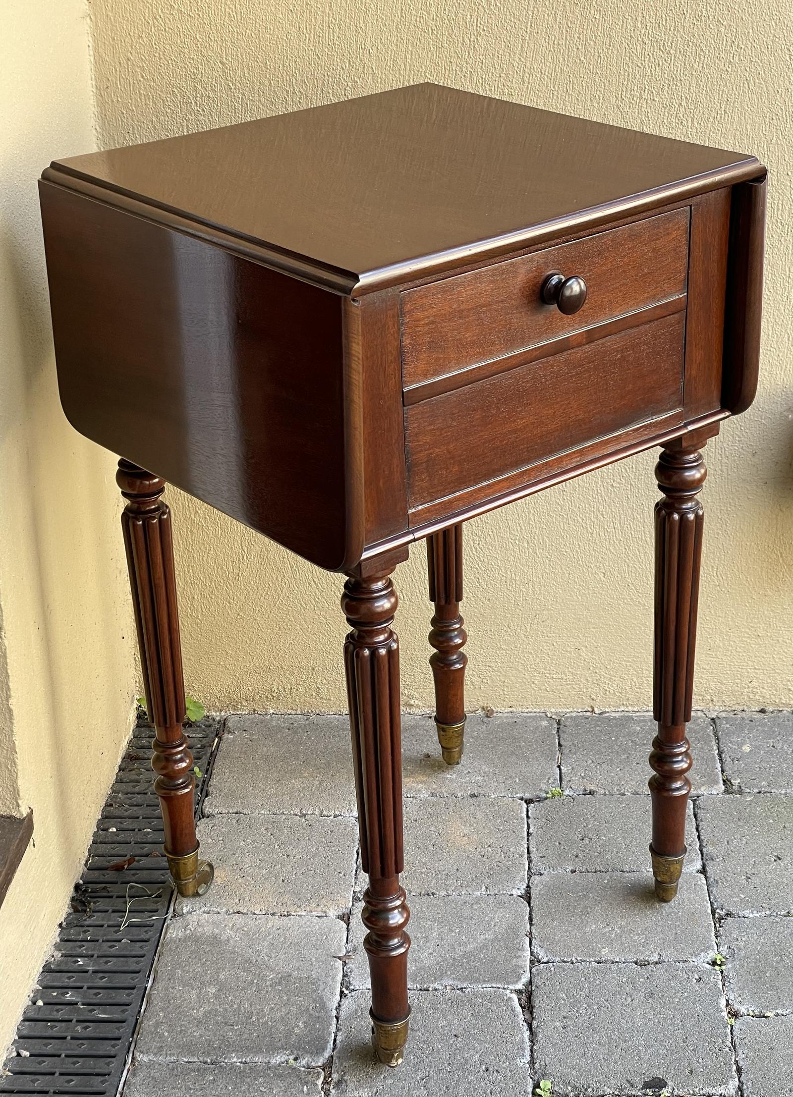 Early Victorian Gillows Mahogany Bedside Pot Cupboard (1 of 9) Early Victorian Gillows Mahogany Bedside Pot Cupboard (1 of 9)