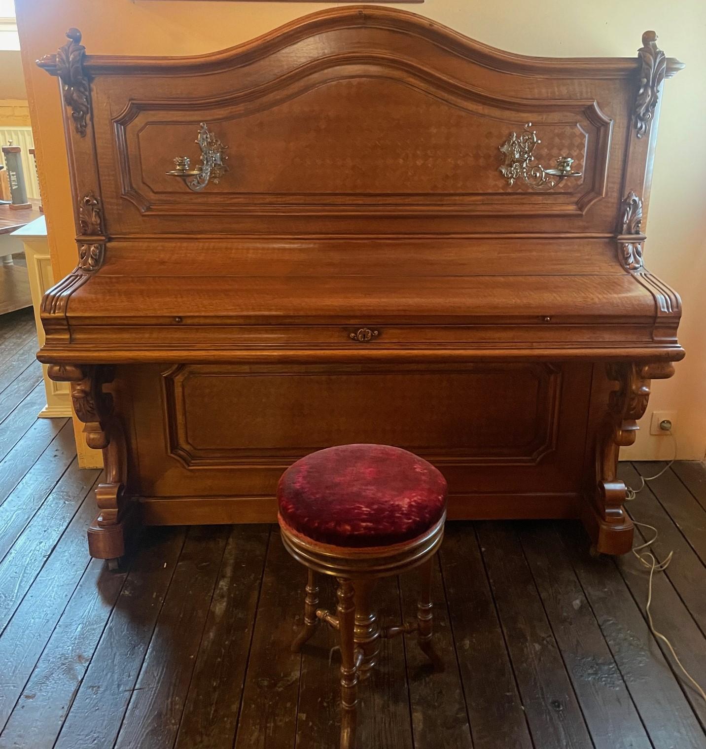 Piano Sponnagel with its Seat c.1900 (1 of 10)