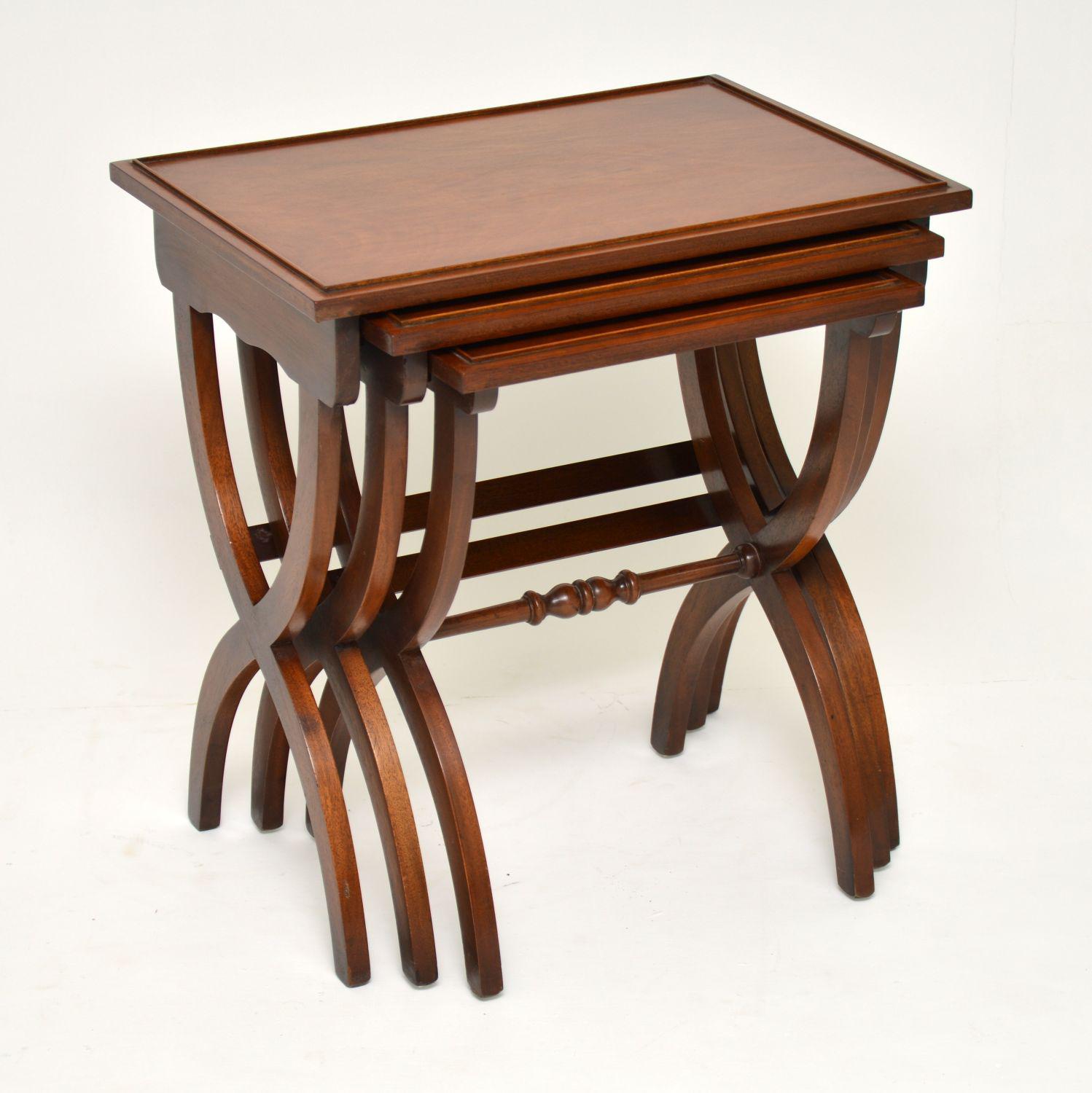 Antique Regency Style Mahogany Nest of Three Tables (1 of 7) Antique Regency Style Mahogany Nest of Three Tables (1 of 7)