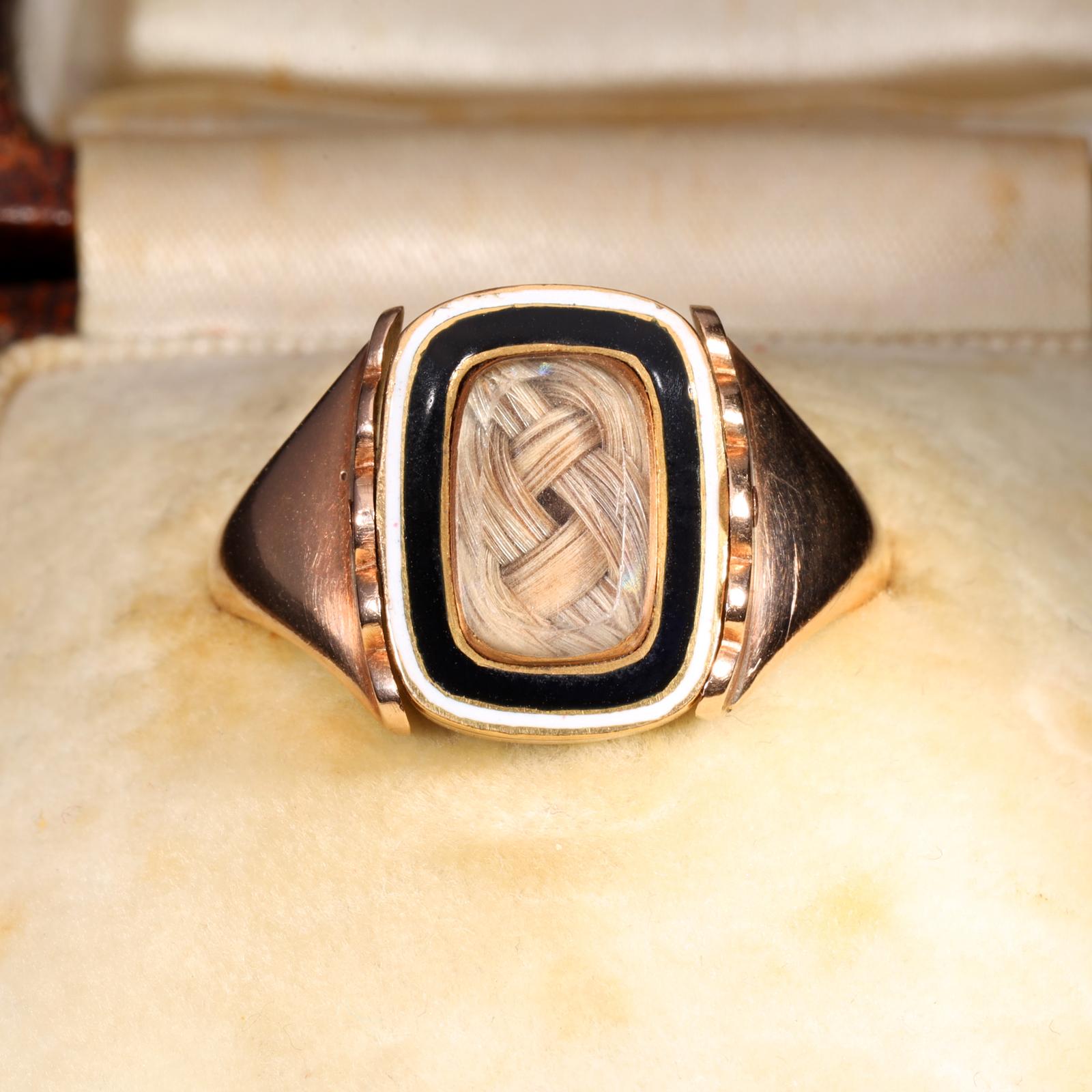 The Antique Georgian 1802 Swivel Hairwork Enamel Mourning Ring (1 of 10)