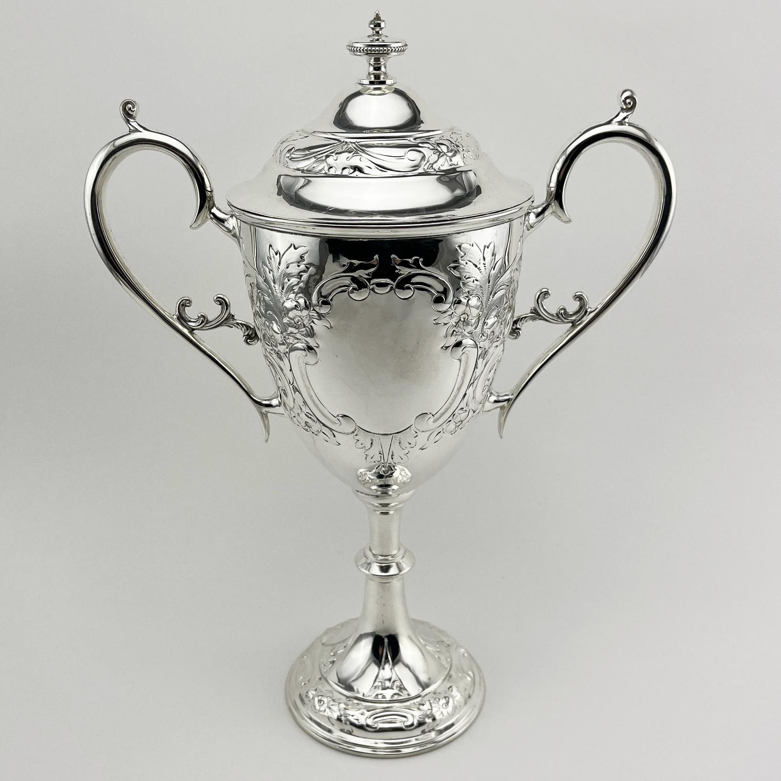 Victorian Silver Plated Trophy Cup with Two Vacant Cartouche (1 of 7) Victorian Silver Plated Trophy Cup with Two Vacant Cartouche (1 of 7)