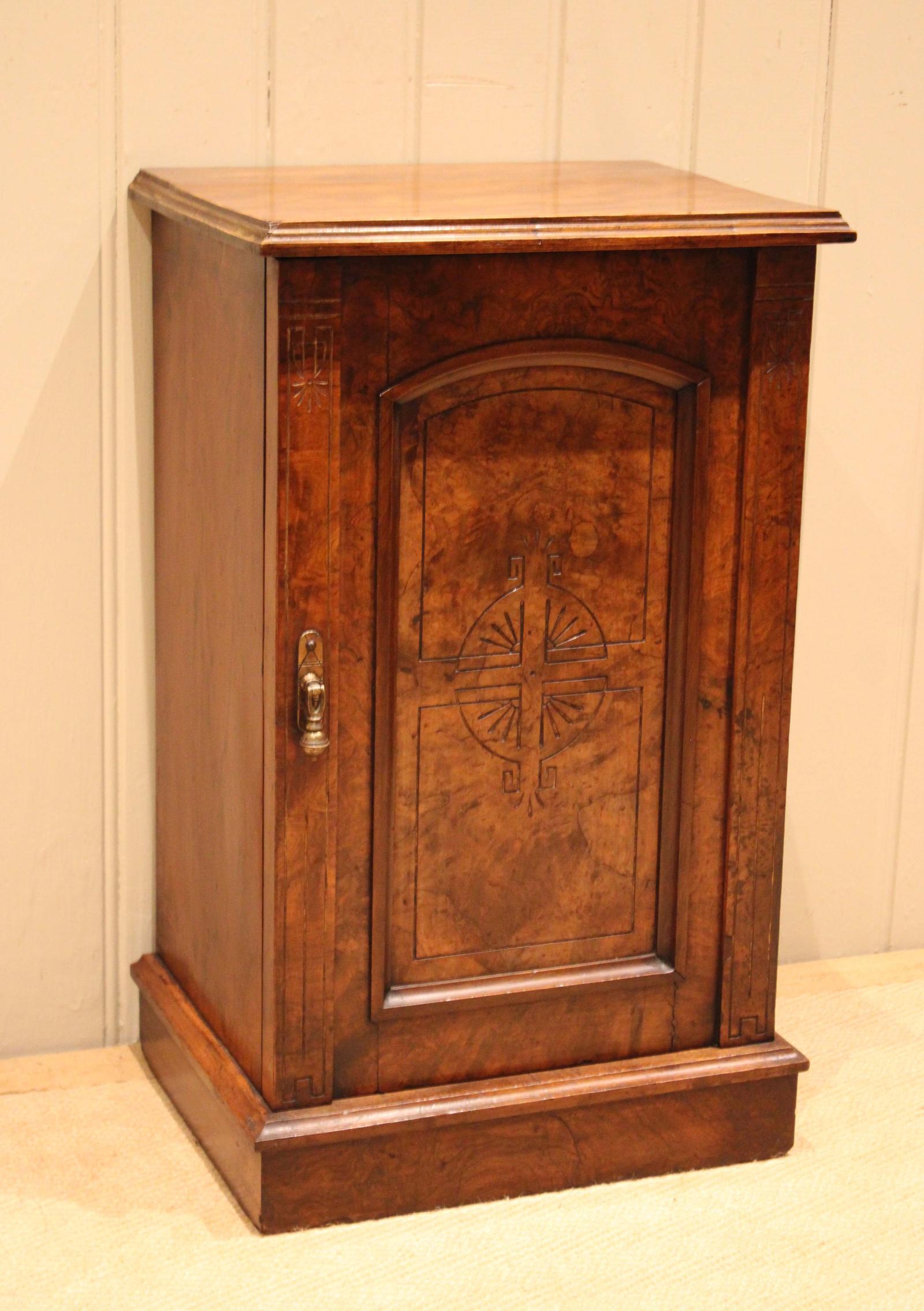Late 19th Century Walnut Bedside Cabinet (1 of 11) Late 19th Century Walnut Bedside Cabinet (1 of 11)