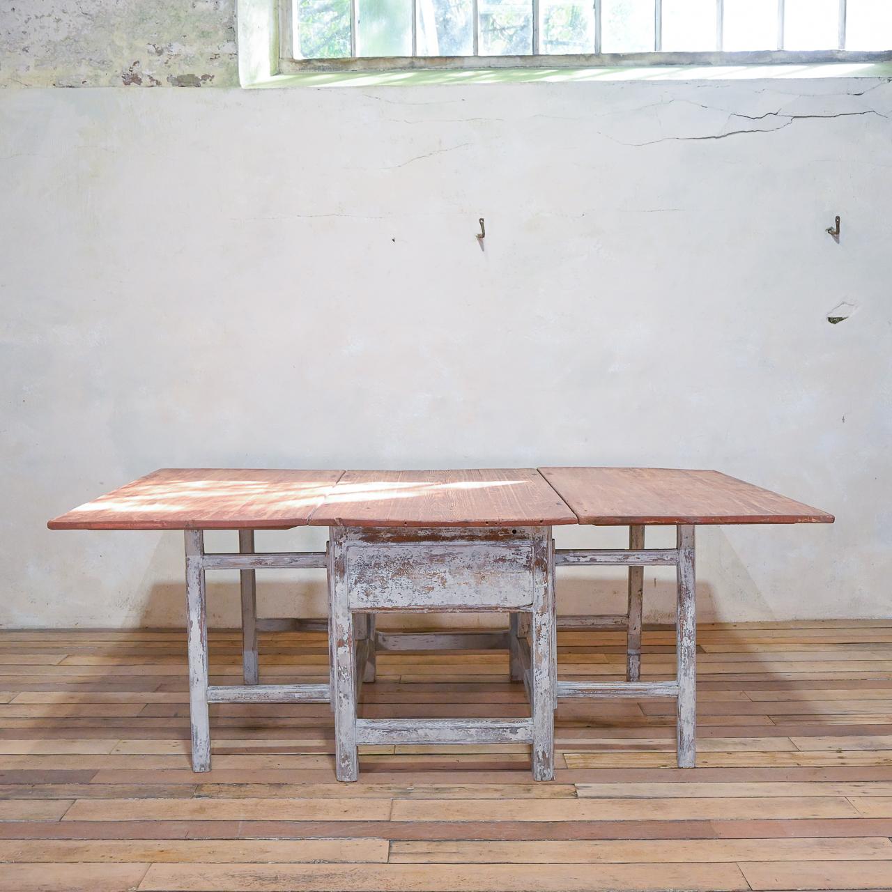 Large Scale 18th Century Swedish Original Painted Slagbord Drop Leaf Table (1 of 16)