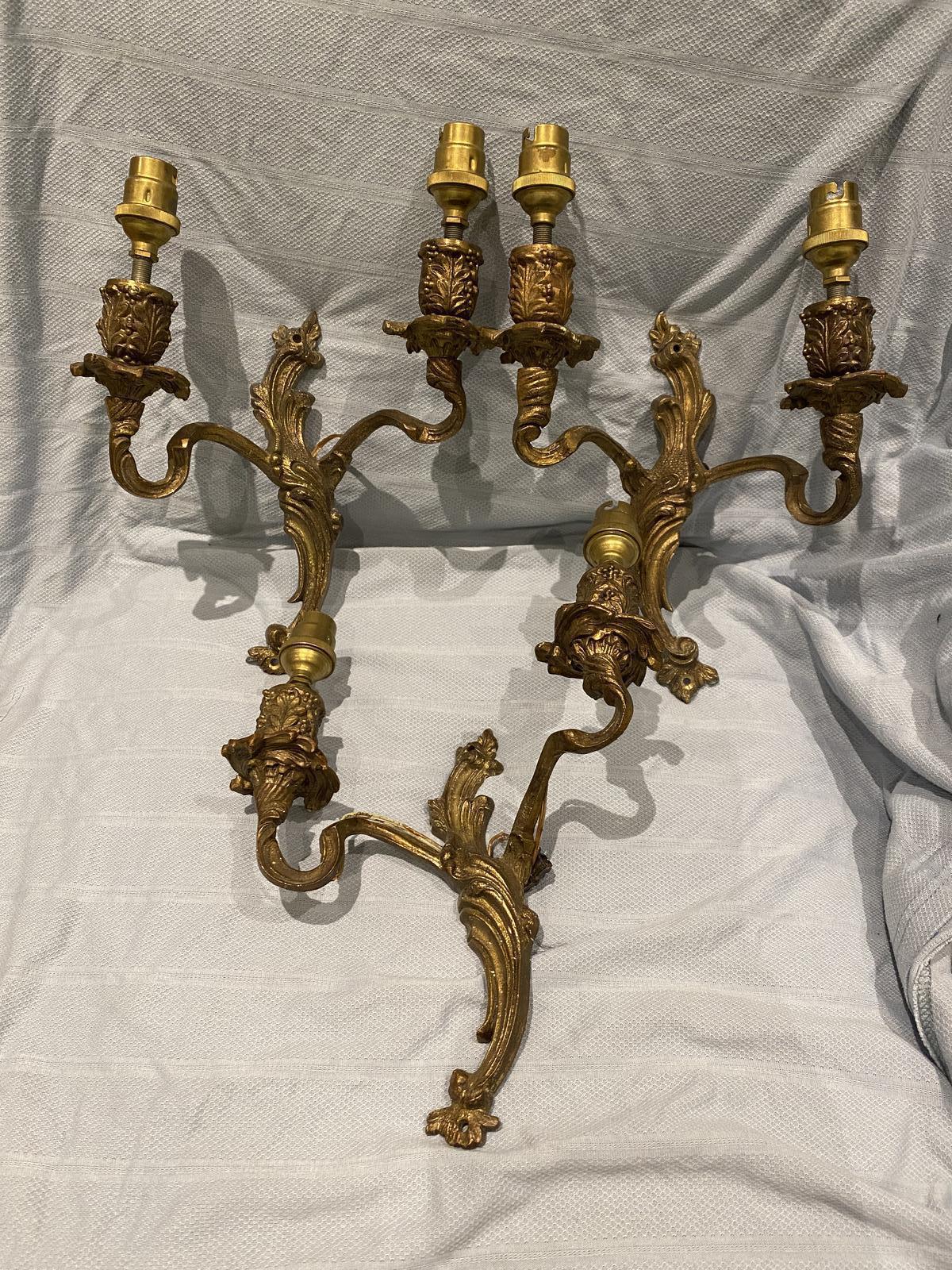 Set of Three French Rococo Wall Lights (1 of 5)