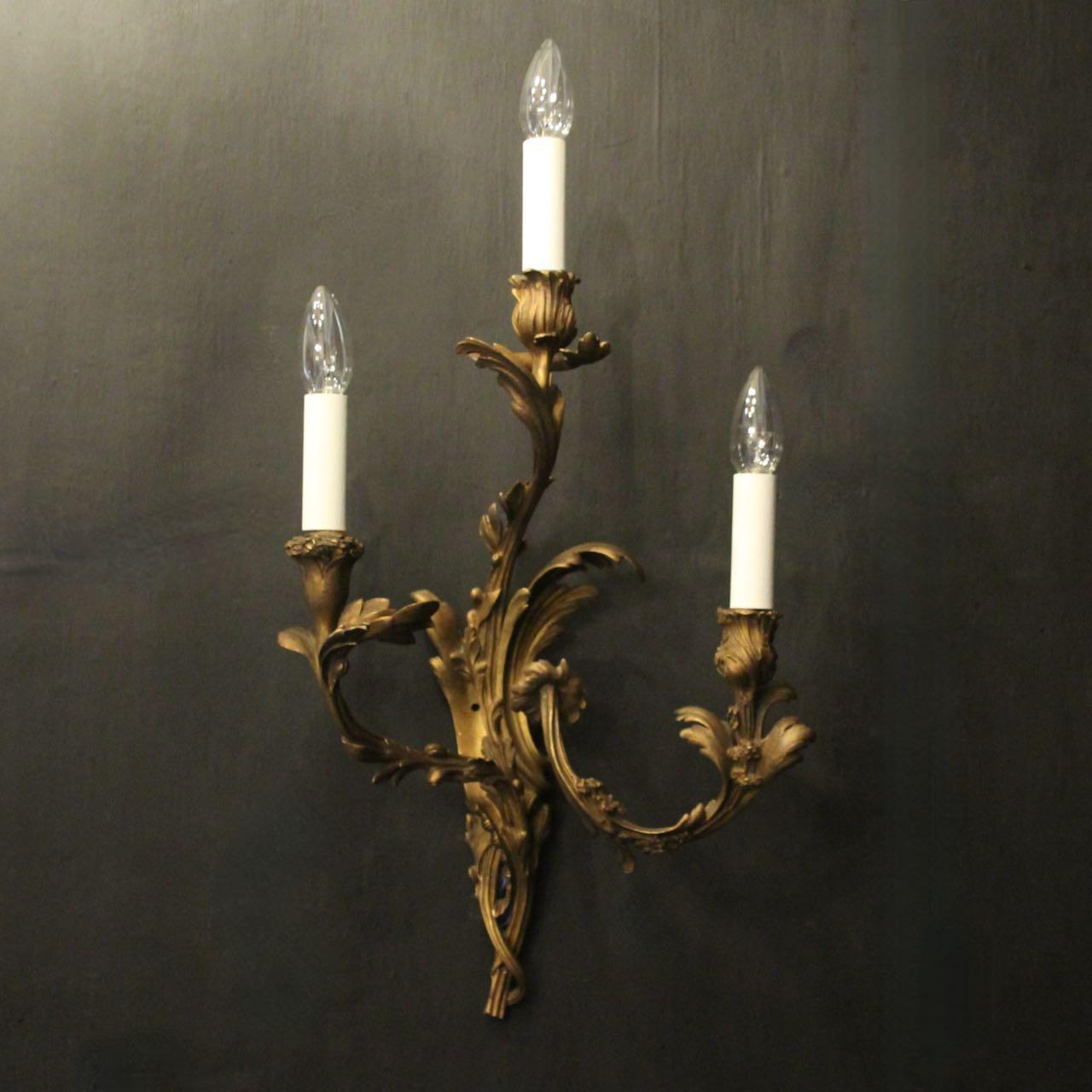French Gilded Bronze Antique Wall Sconce (1 of 10) French Gilded Bronze Antique Wall Sconce (1 of 10)