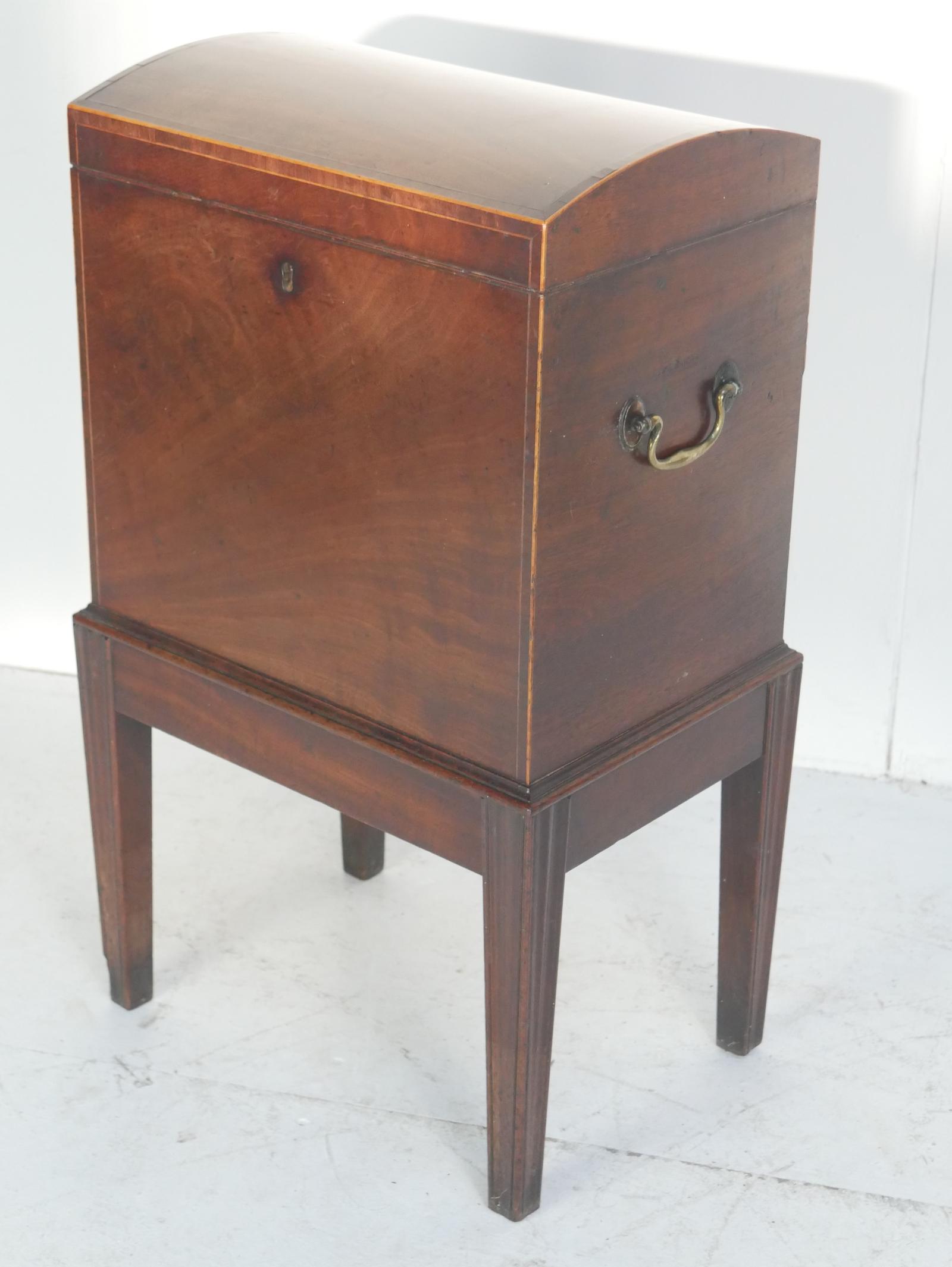 Small Georgian Dome Cellarette (1 of 9) Small Georgian Dome Cellarette (1 of 9)