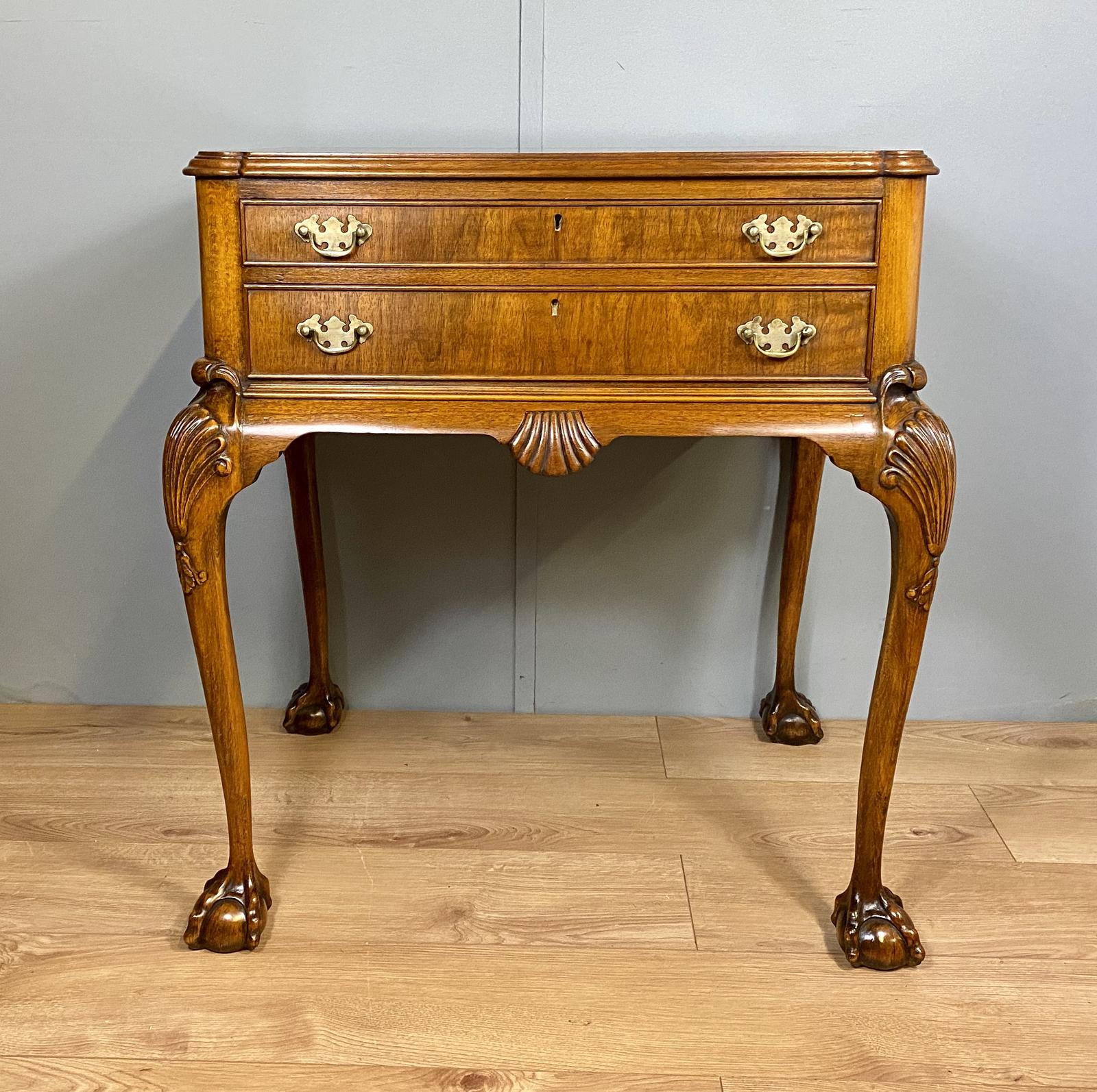 Walnut Hall Table (1 of 8)