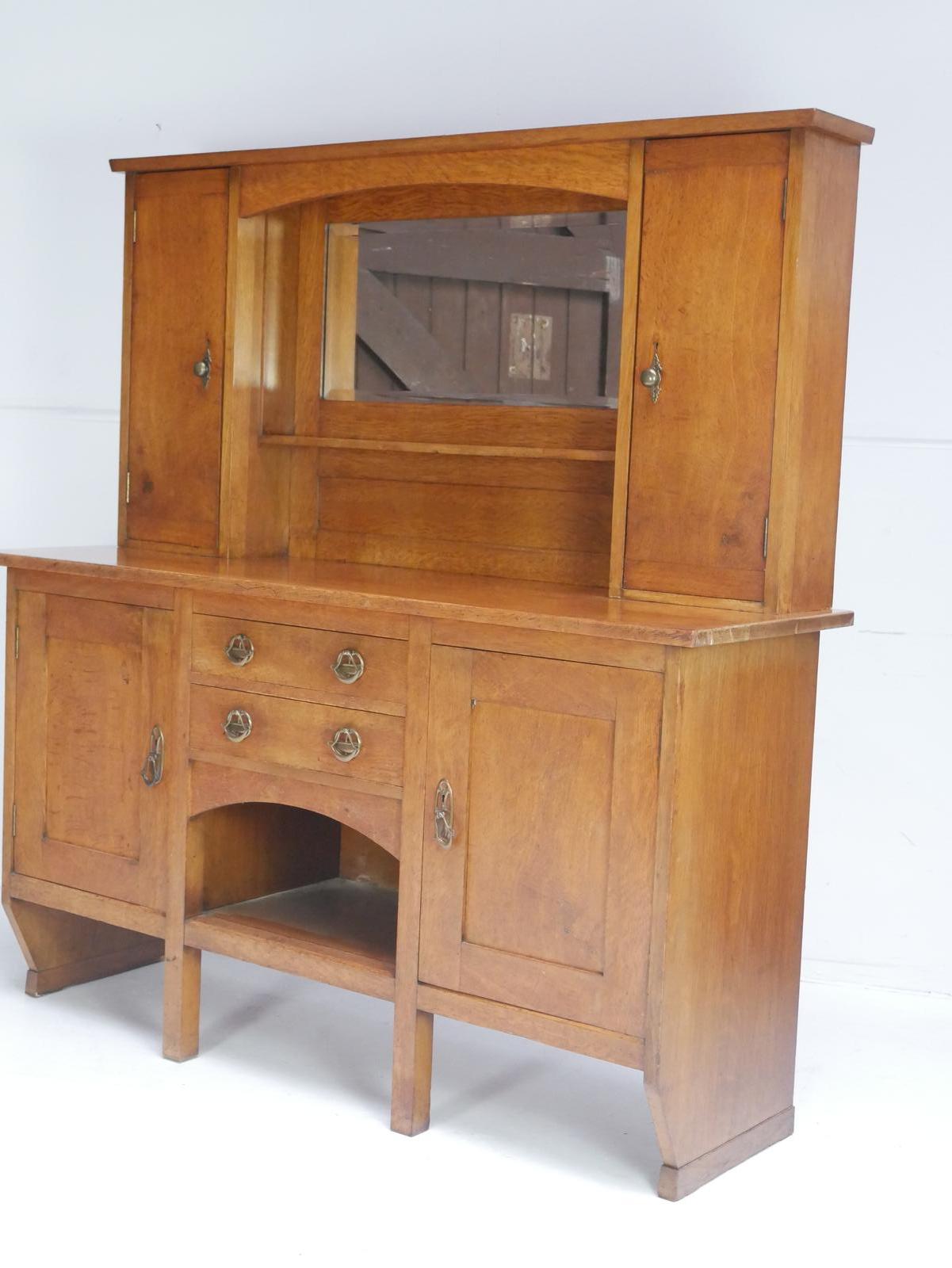 Arts |& Crafts Oak Dresser (1 of 18)