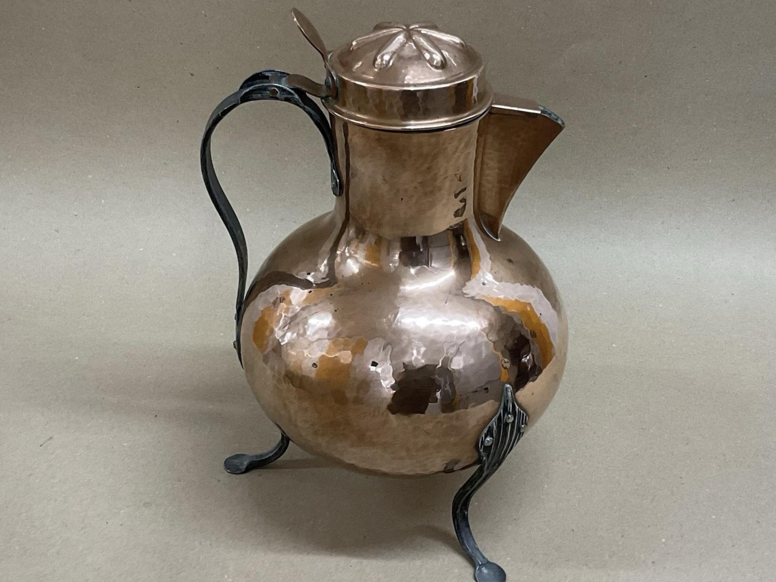 Arts and Crafts Hammered Copper and Wrought Iron Jug Antique Edwardian C1900 (1 of 6) Arts and Crafts Hammered Copper and Wrought Iron Jug Antique Edwardian C1900 (1 of 6)