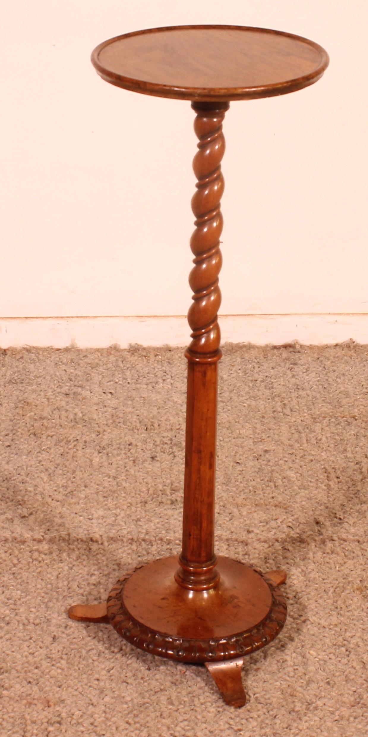 Small Side Table Called Tea Table - Made of Walnut—19th Century, Stamped “Holland & Sons” (1 of 11) Small Side Table Called Tea Table - Made of Walnut—19th Century, Stamped “Holland & Sons” (1 of 11)