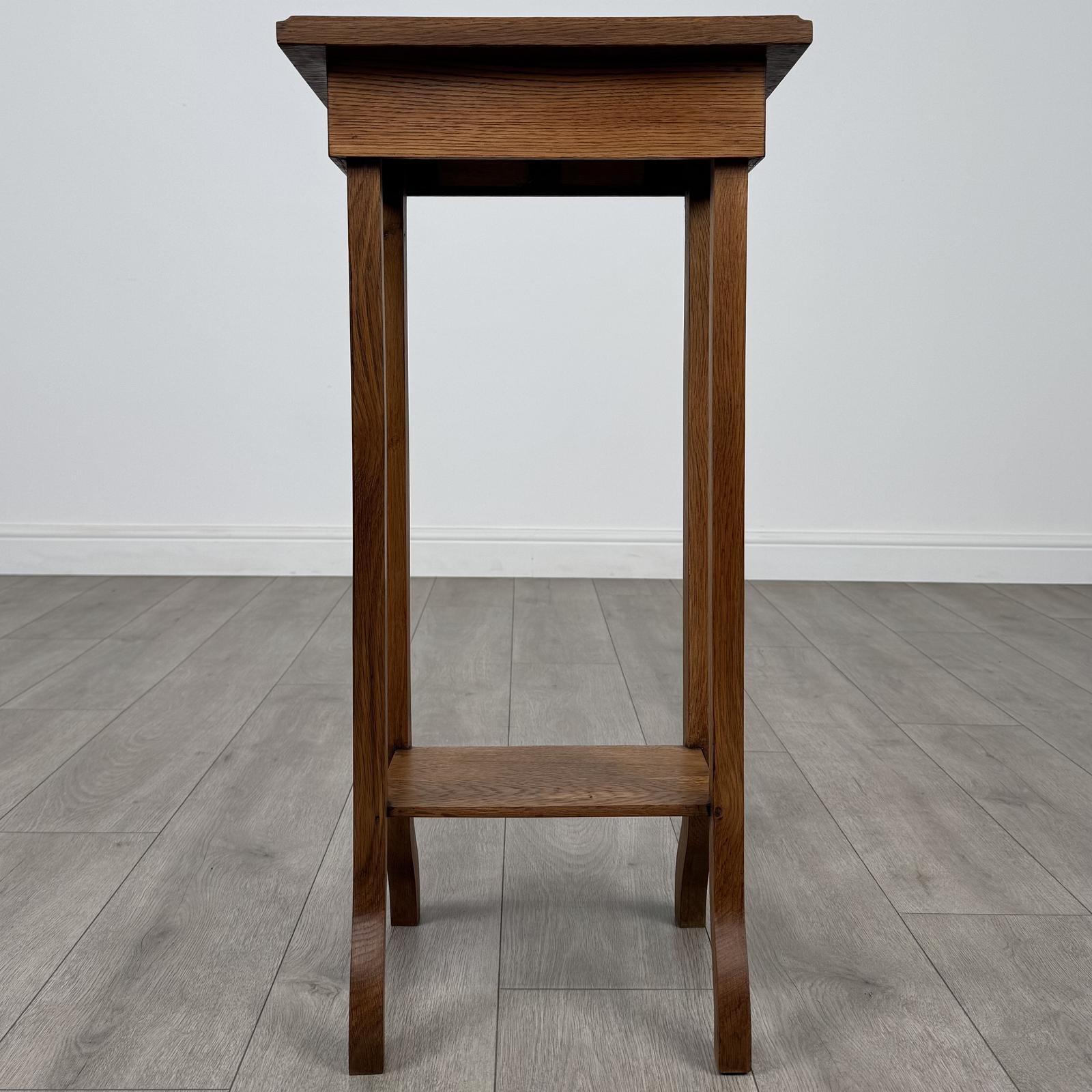 Antique 20th Century Arts & Crafts Oak Side Table (1 of 9) Antique 20th Century Arts & Crafts Oak Side Table (1 of 9)