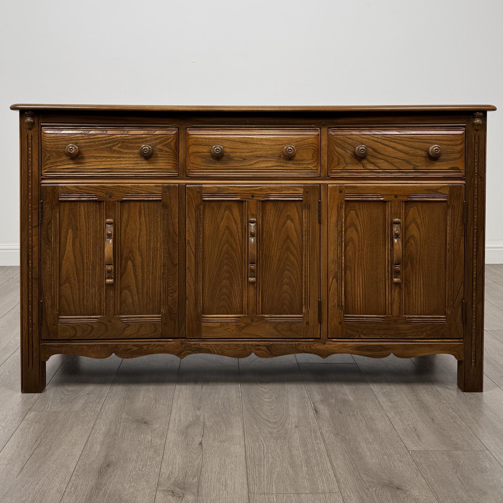 Vintage 20th Century Good Quality Sideboard In Oak (1 of 14) Vintage 20th Century Good Quality Sideboard In Oak (1 of 14)
