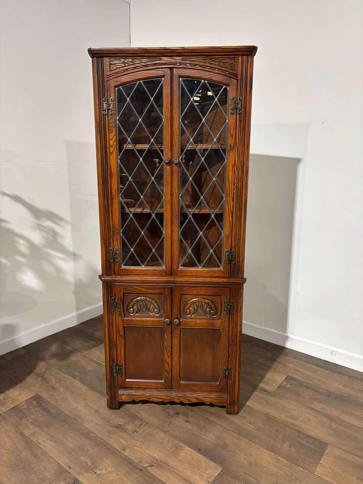 Old Charm Priory Style Corner Cupboard with Leaded Glass Doors (1 of 14)