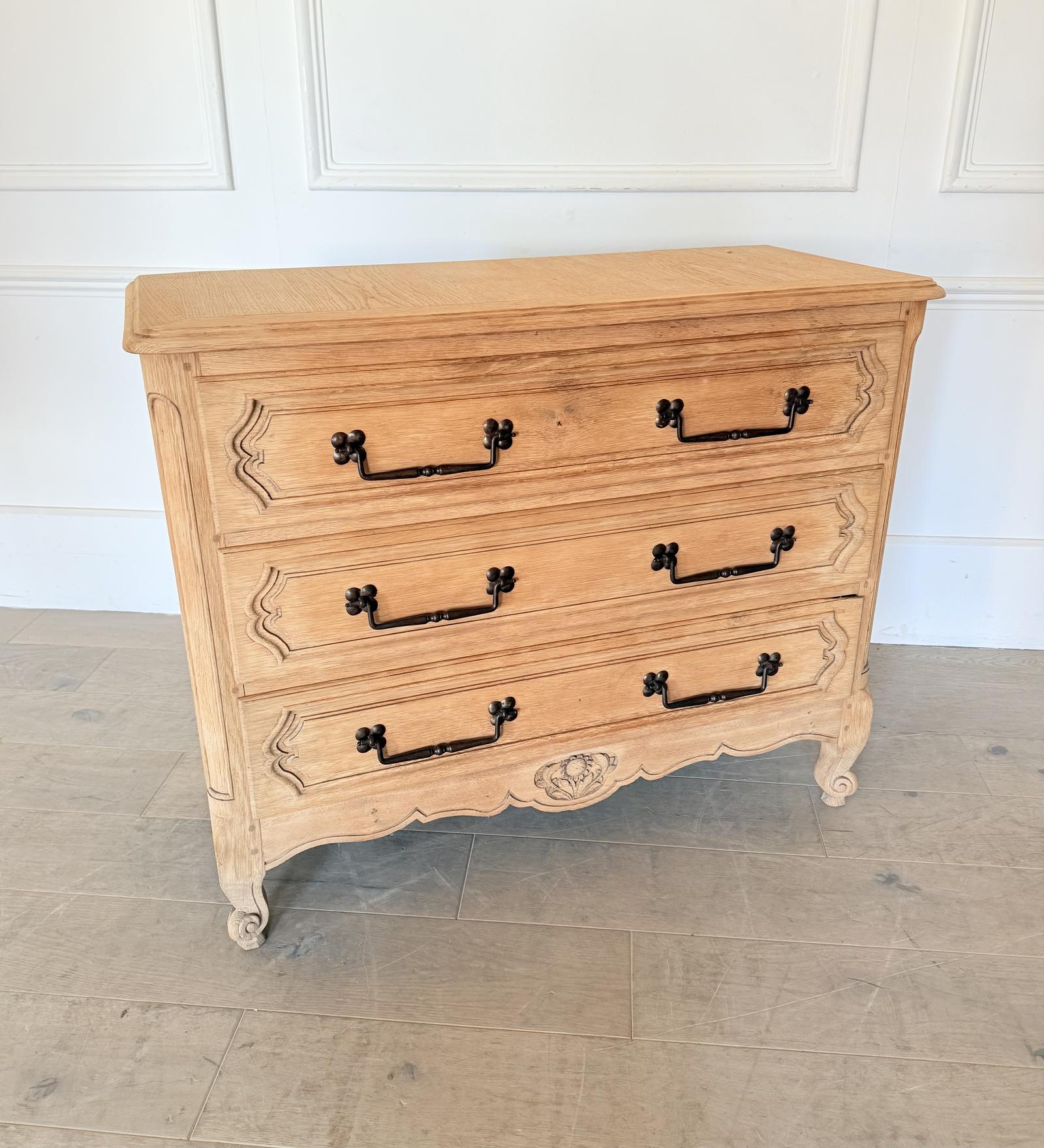 Early 20th Century Scrubbed Oak Chest of Drawers / Commode (1 of 11)