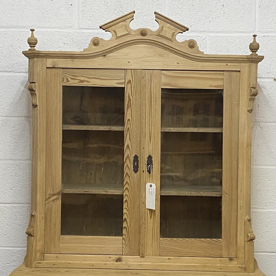 Ornate antique pine display dresser (1 of 8) Ornate antique pine display dresser (1 of 8)